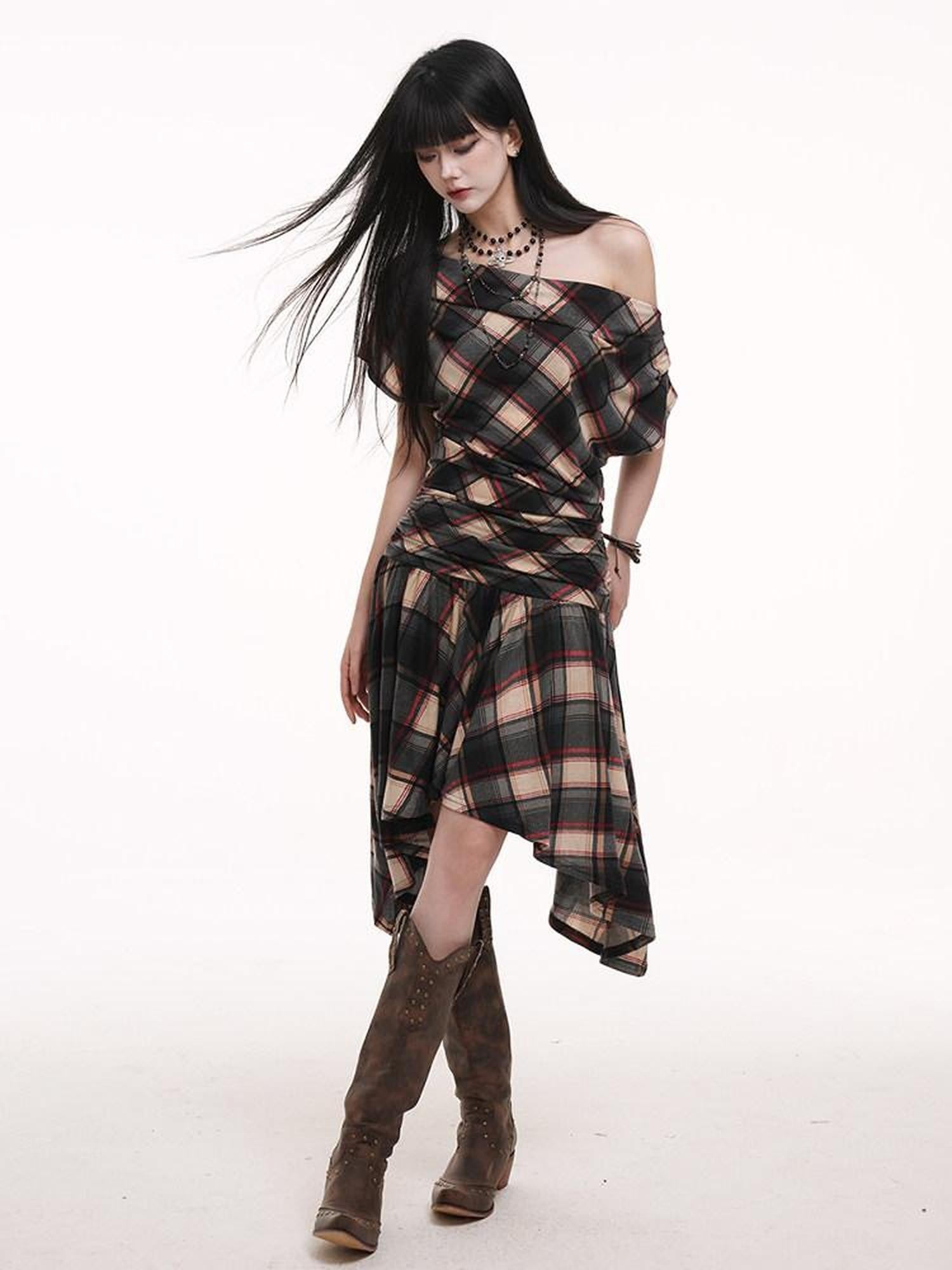 LADYGHOST Ghost Girl Asymmetrical Plaid One Shoulder Women&