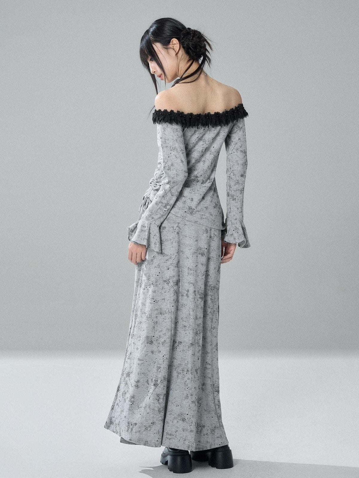 LADYGHOST Ghost Off Shoulder Flared Sleeve Slim Fit Women&