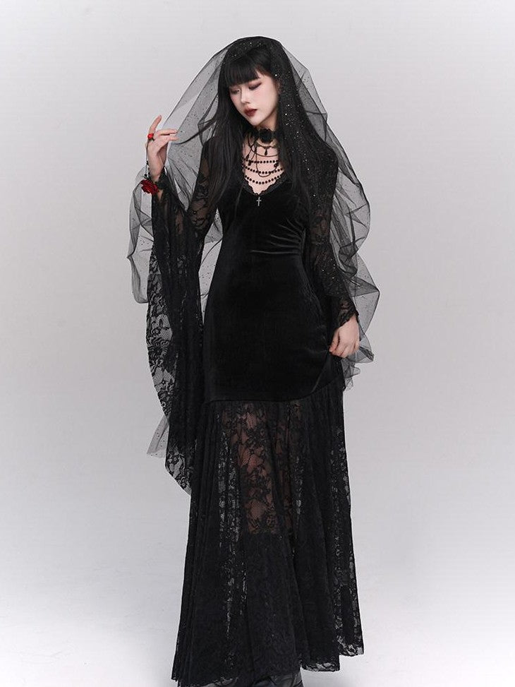 LADYGHOST Ghostly Gothic Lace Figure Flattering Women&