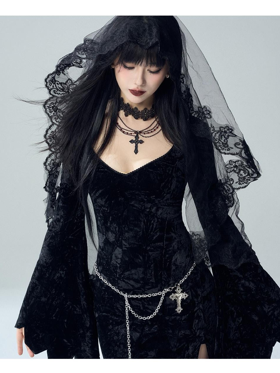 LADYGHOST Gothic Flocking Velvet Sweetheart Split Flare Sleeve Women&