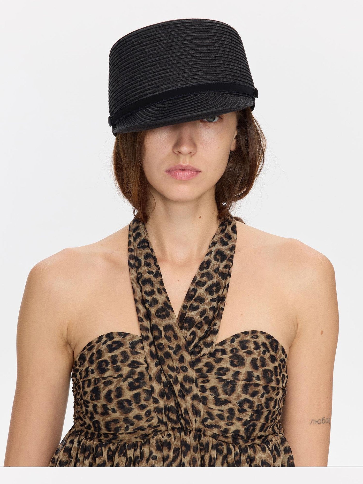 LYUOCHENG Black Breathable Woven Flat Top Wide Brim Riding Pleated Women&