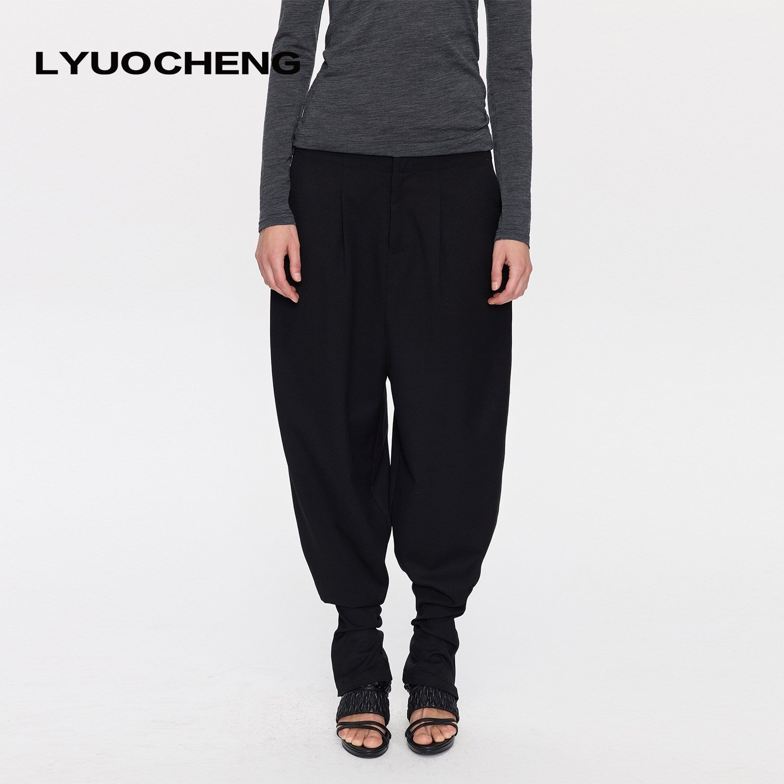 LYUOCHENG_Black_Equestrian_Low_Waist_Tapered_Women&