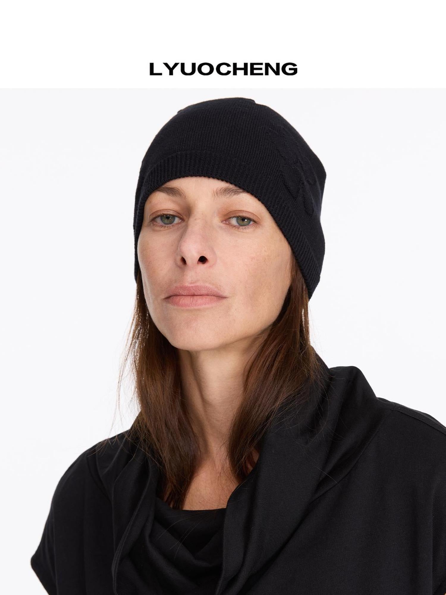 LYUOCHENG Floral Knit Beret Hat Black