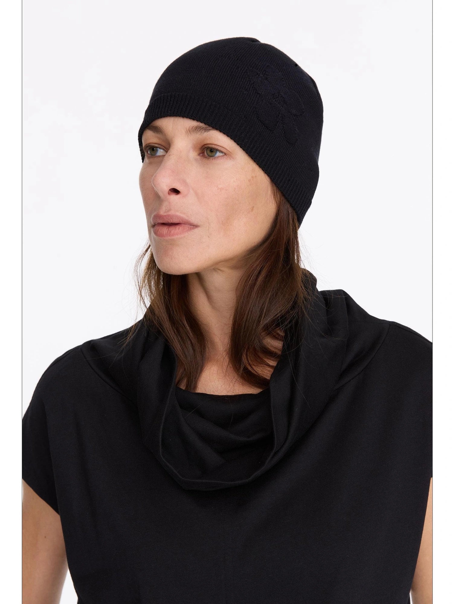 LYUOCHENG Floral Knit Beret Hat Black