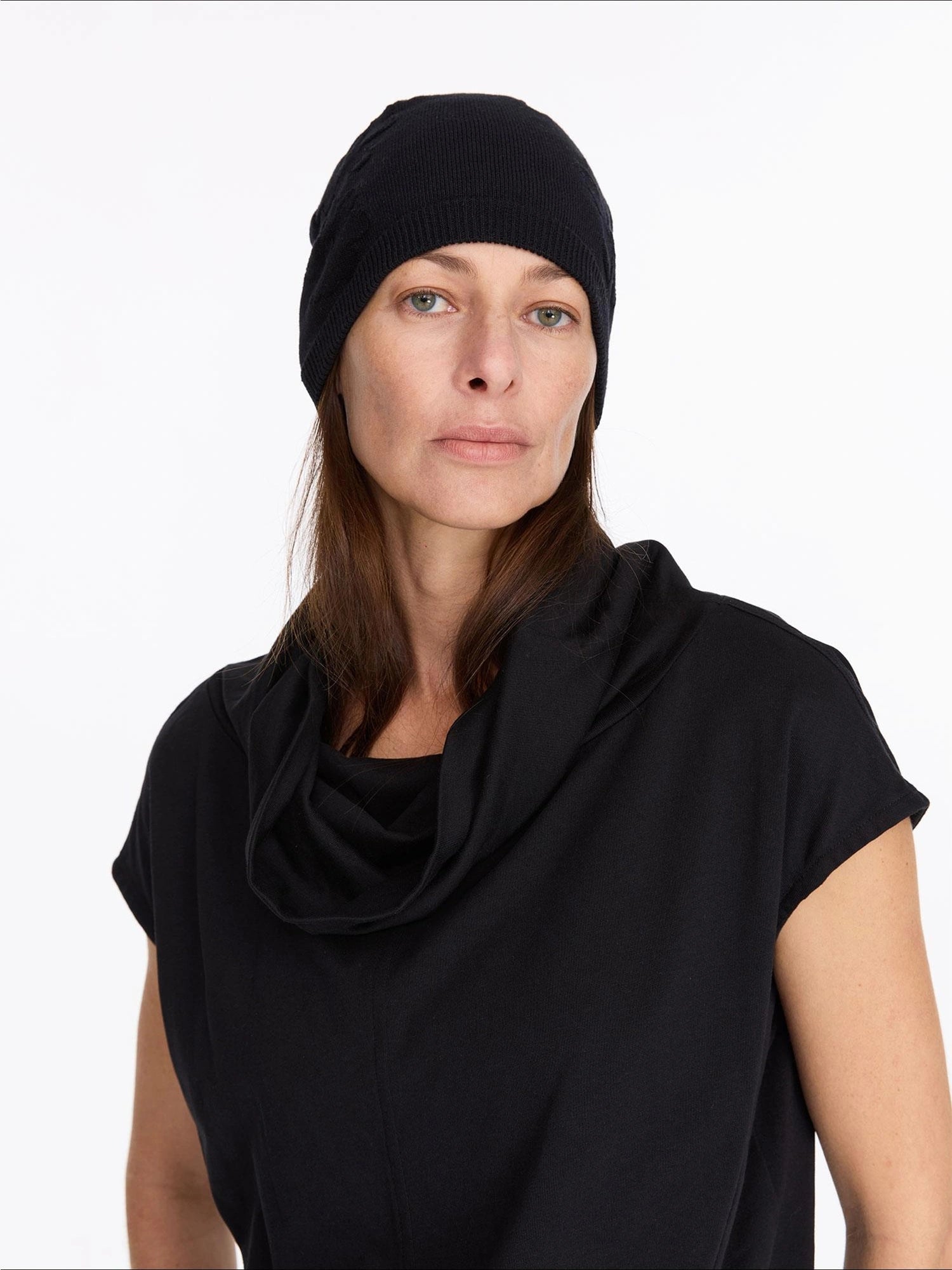 LYUOCHENG Floral Knit Beret Hat Black