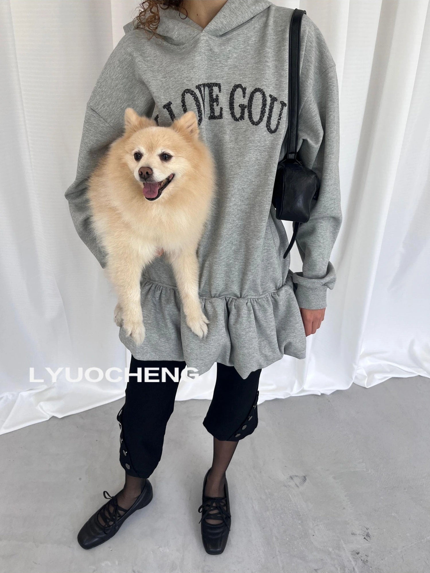 LYUOCHENG I Love Gou Embroidered Bubble Hem Hoodie