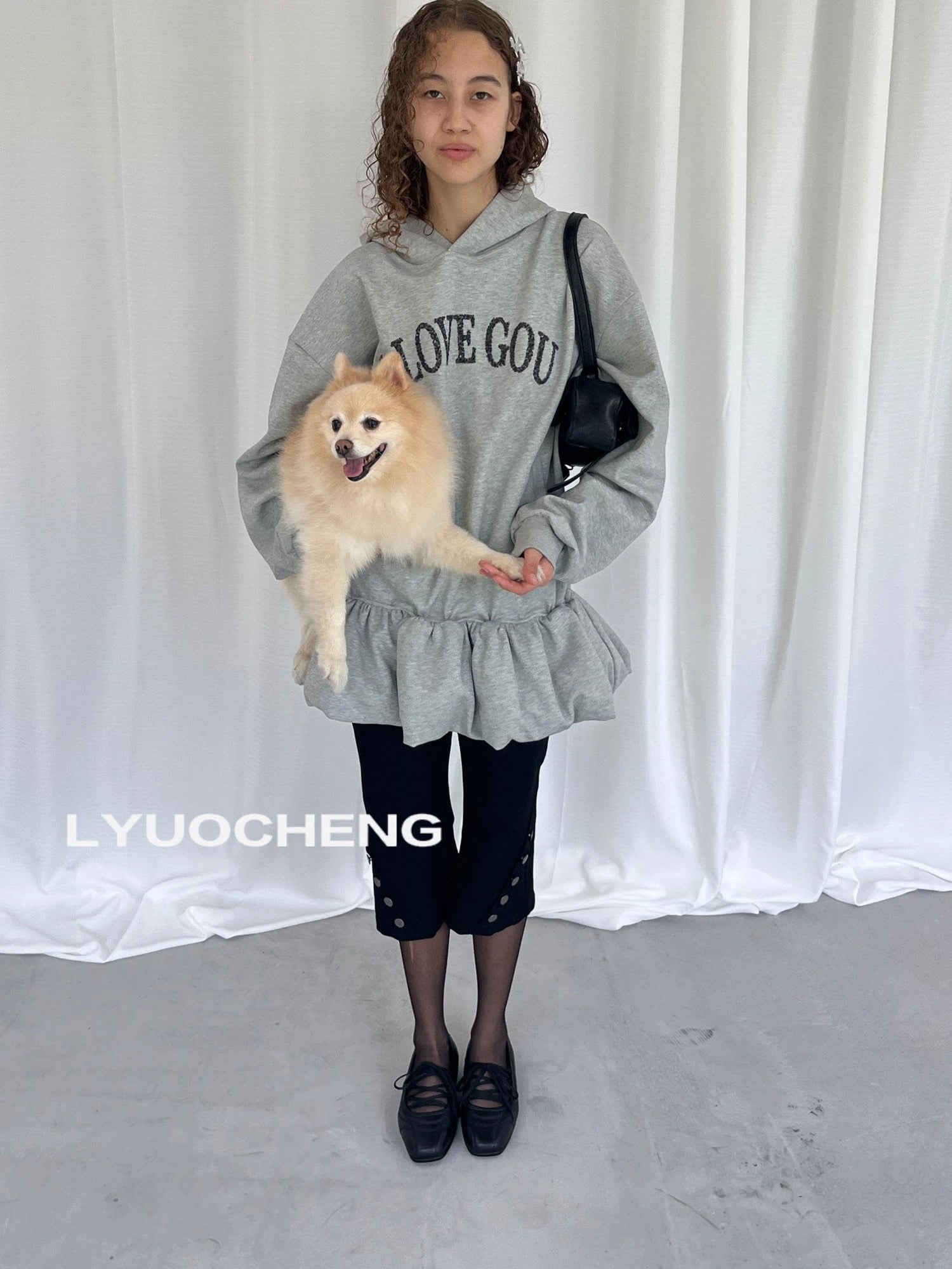 LYUOCHENG I Love Gou Embroidered Bubble Hem Hoodie