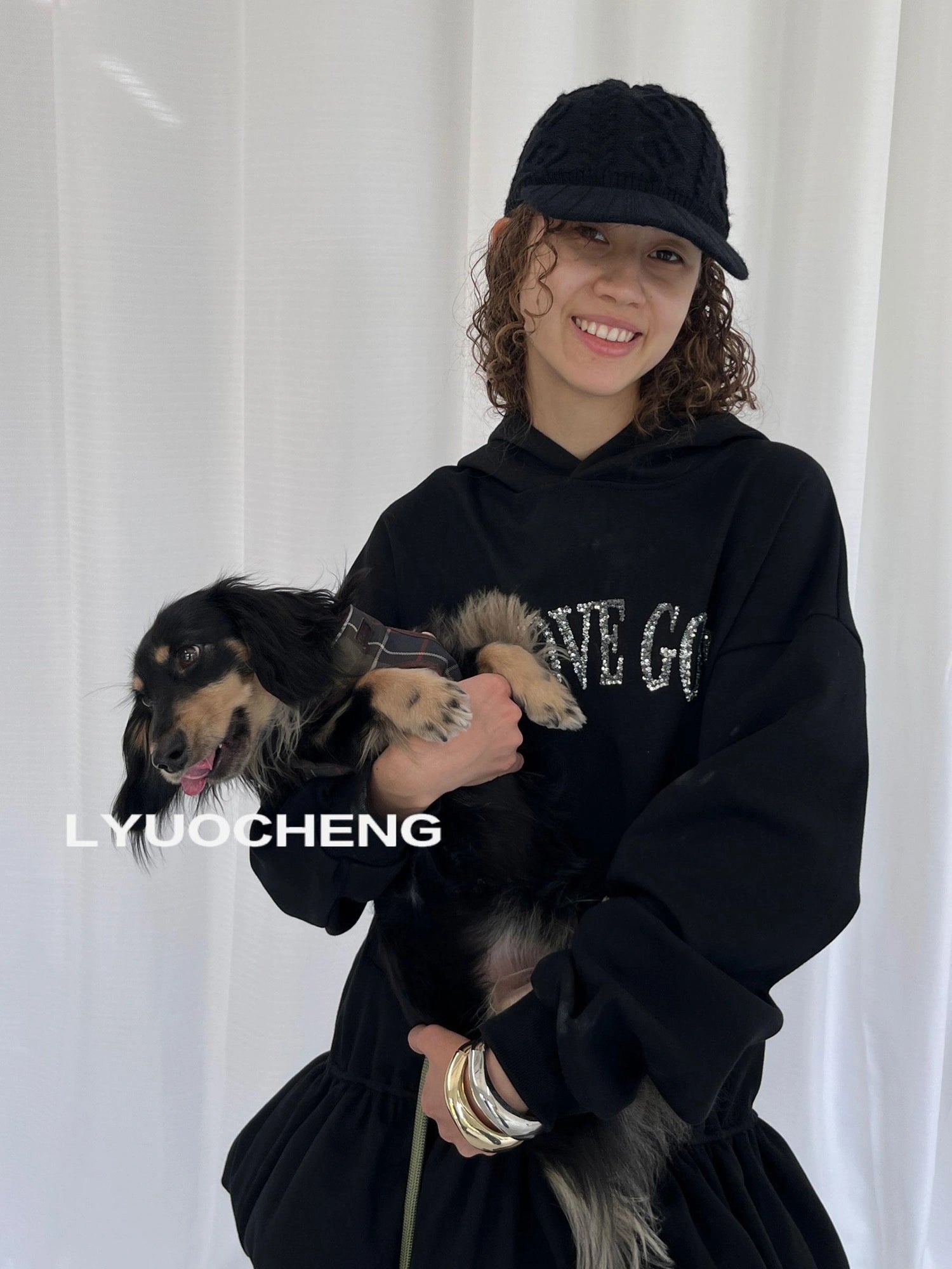 LYUOCHENG I Love Gou Embroidered Bubble Hem Hoodie