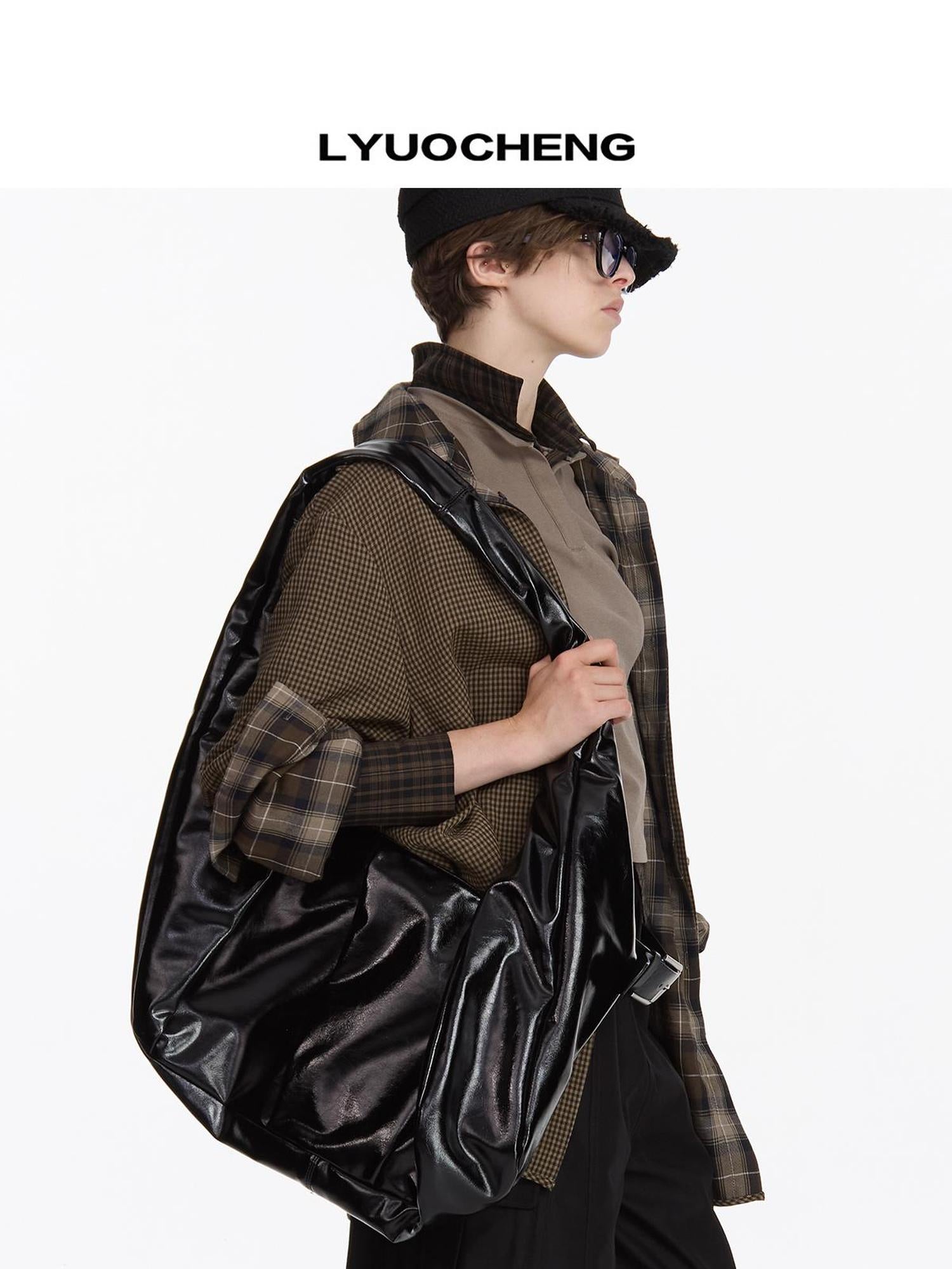 Leather Crescent Hobo Bag Black