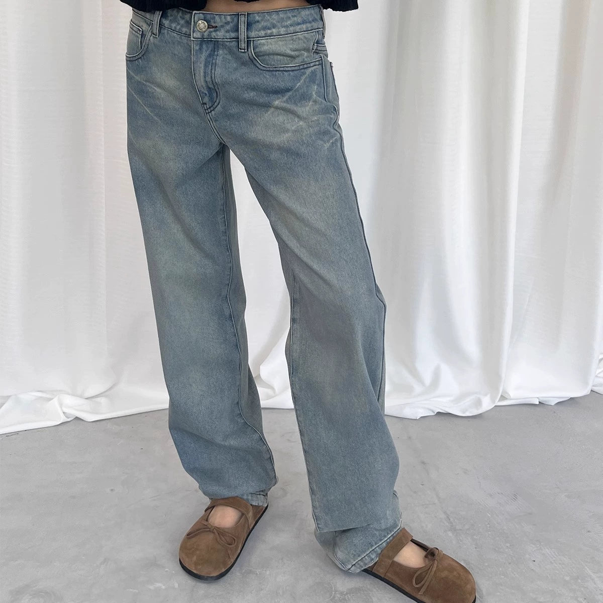 LYUOCHENG_Light_Blue_Washed_Straight_Leg_Jeans_MISSTT