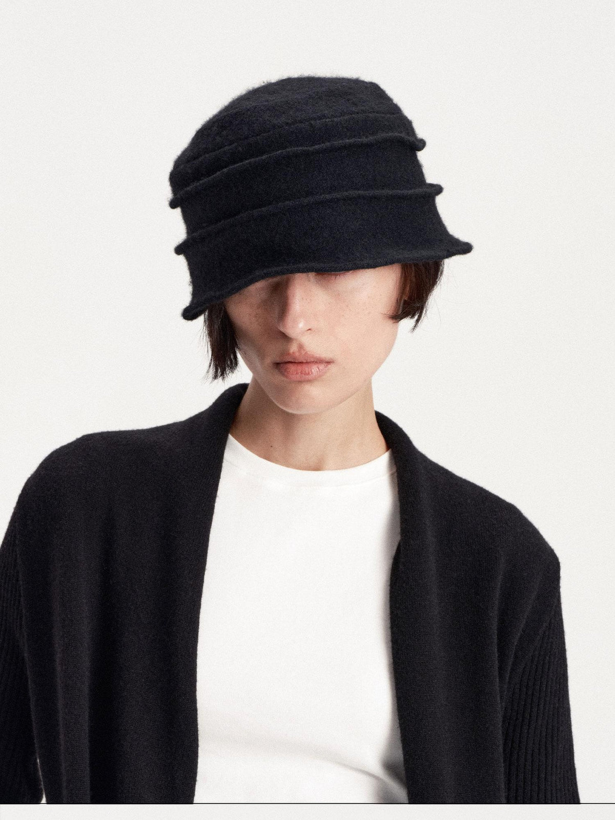LYUOCHENG Pleated Round Crown Solid Color Wool Blend Warm Women&