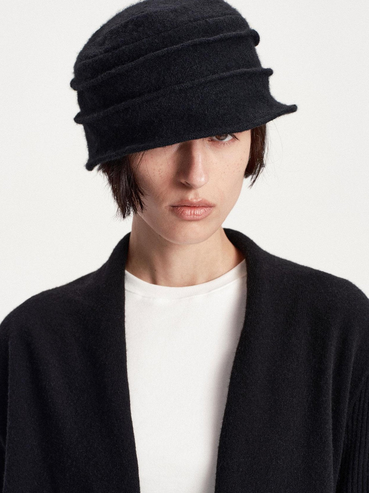 LYUOCHENG Pleated Round Crown Solid Color Wool Blend Warm Women&