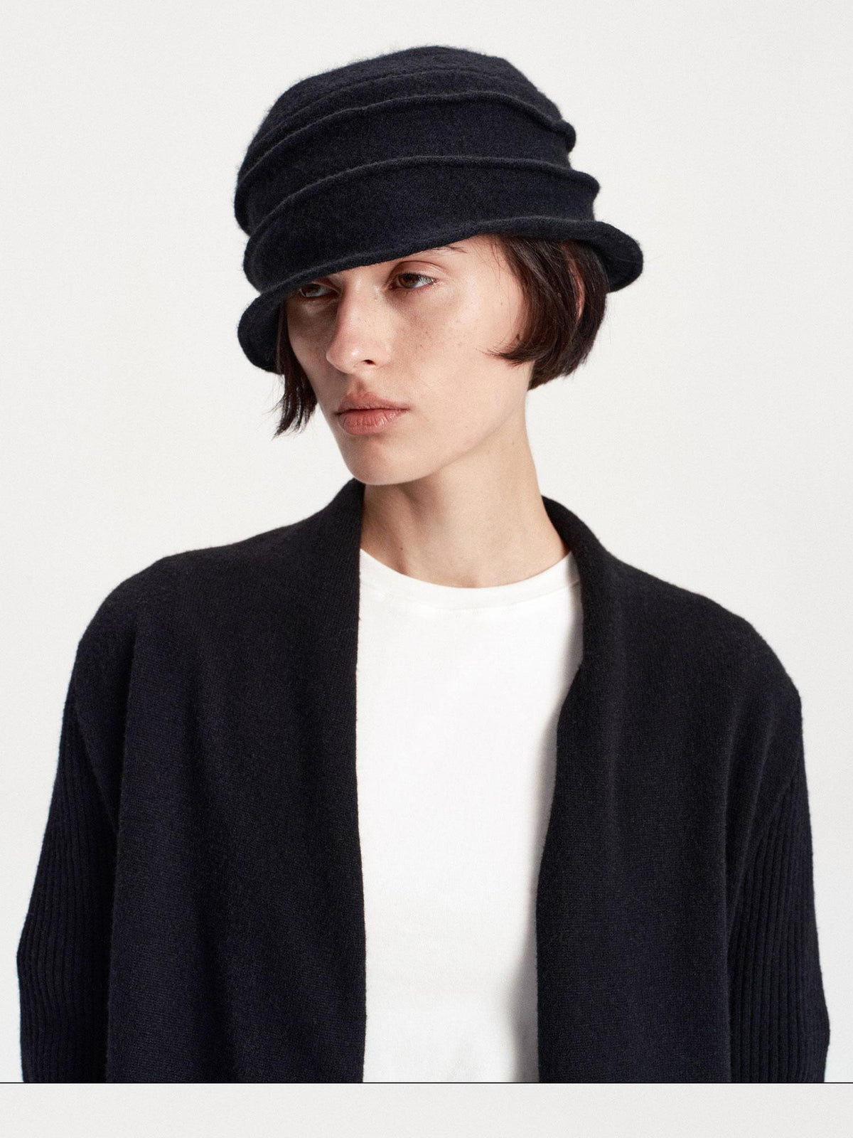 LYUOCHENG Pleated Round Crown Solid Color Wool Blend Warm Women&