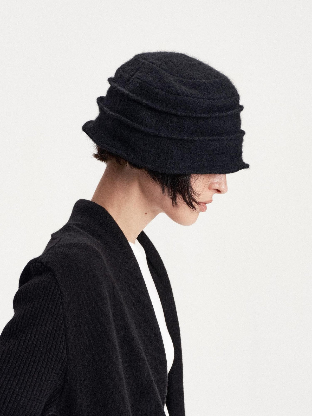 LYUOCHENG Pleated Round Crown Solid Color Wool Blend Warm Women&