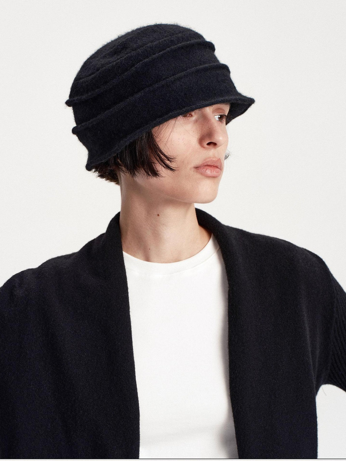 LYUOCHENG Pleated Round Crown Solid Color Wool Blend Warm Women&
