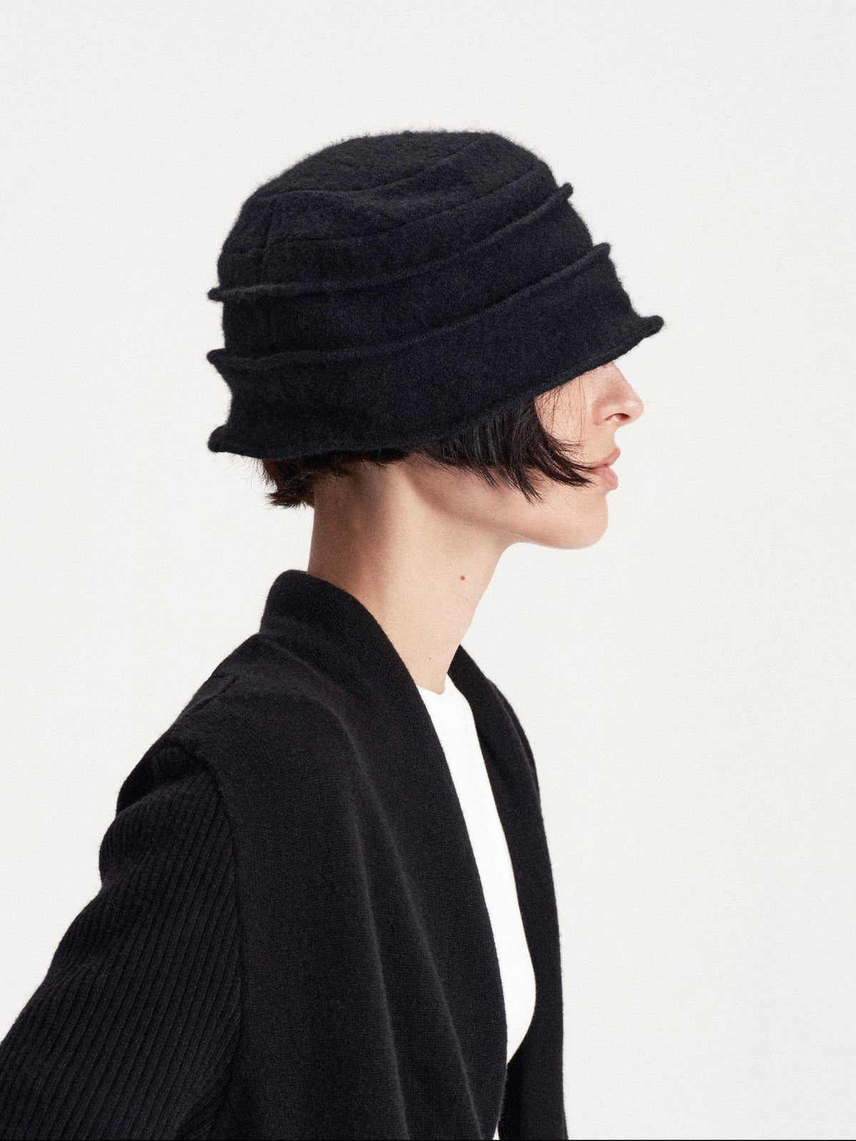 LYUOCHENG Pleated Round Crown Solid Color Wool Blend Warm Women&