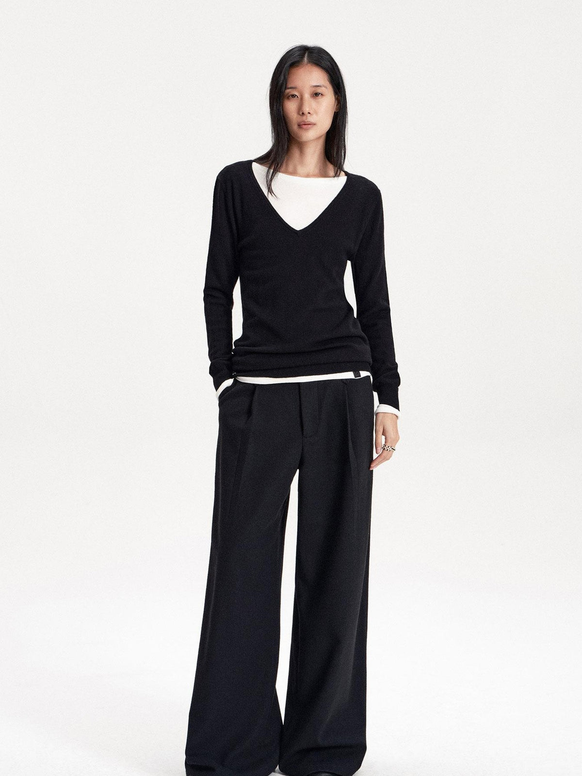 LYUOCHENG Soft Knit Solid V-neck Women&