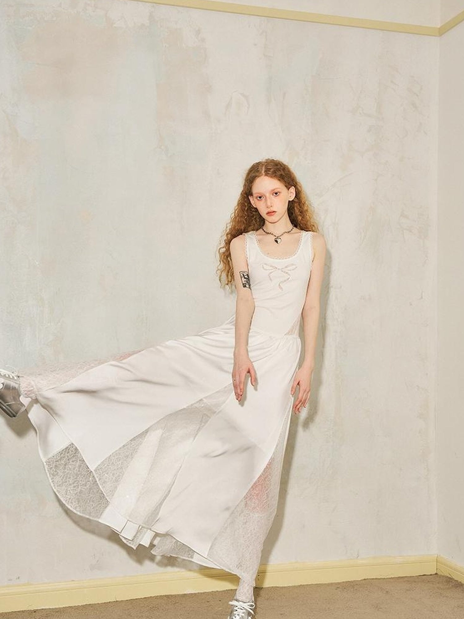 DIDDI MODA Lace Bow Embroidered A Line Dress With Slit Insert