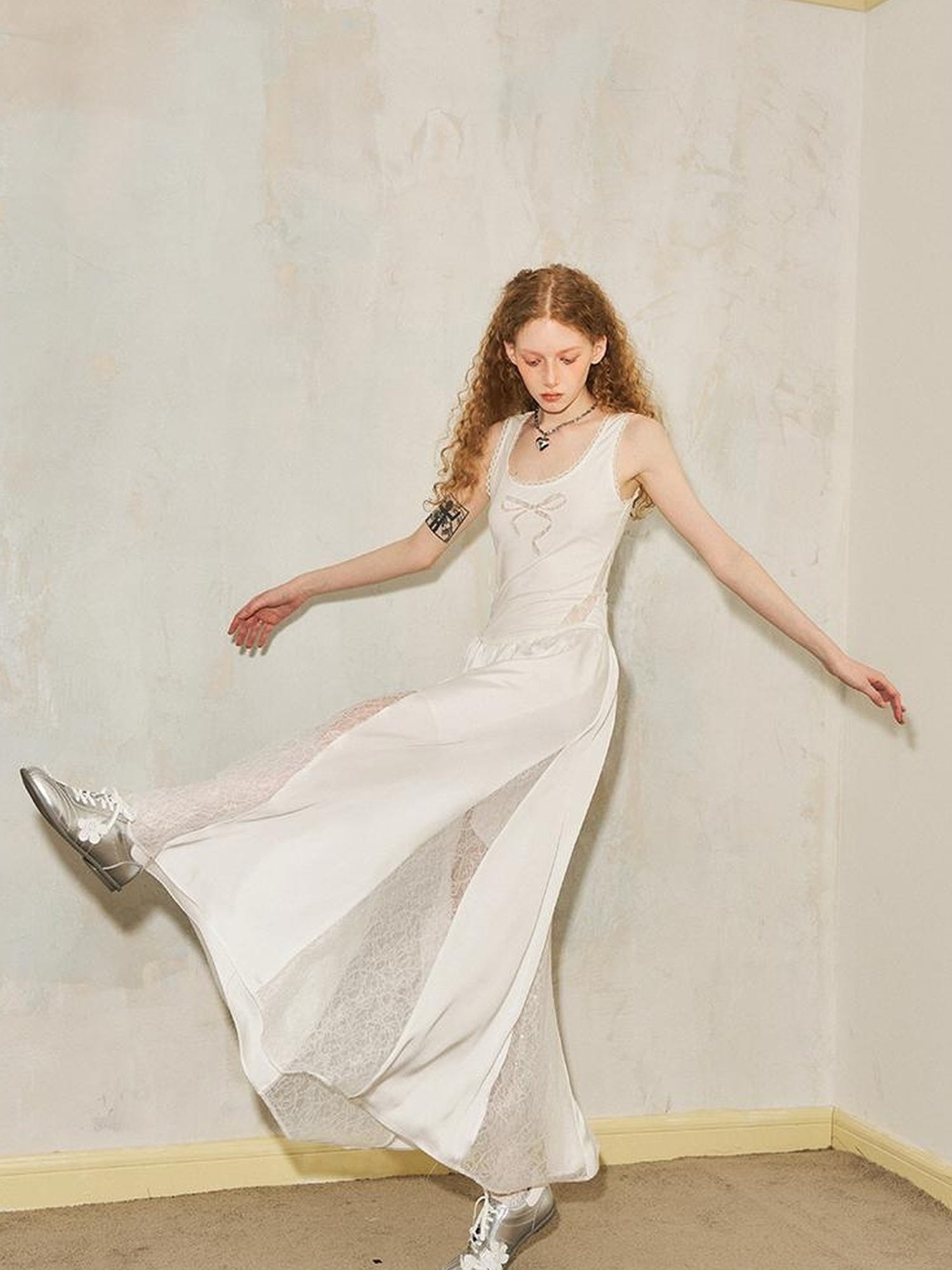 DIDDI MODA Lace Bow Embroidered A Line Dress With Slit Insert