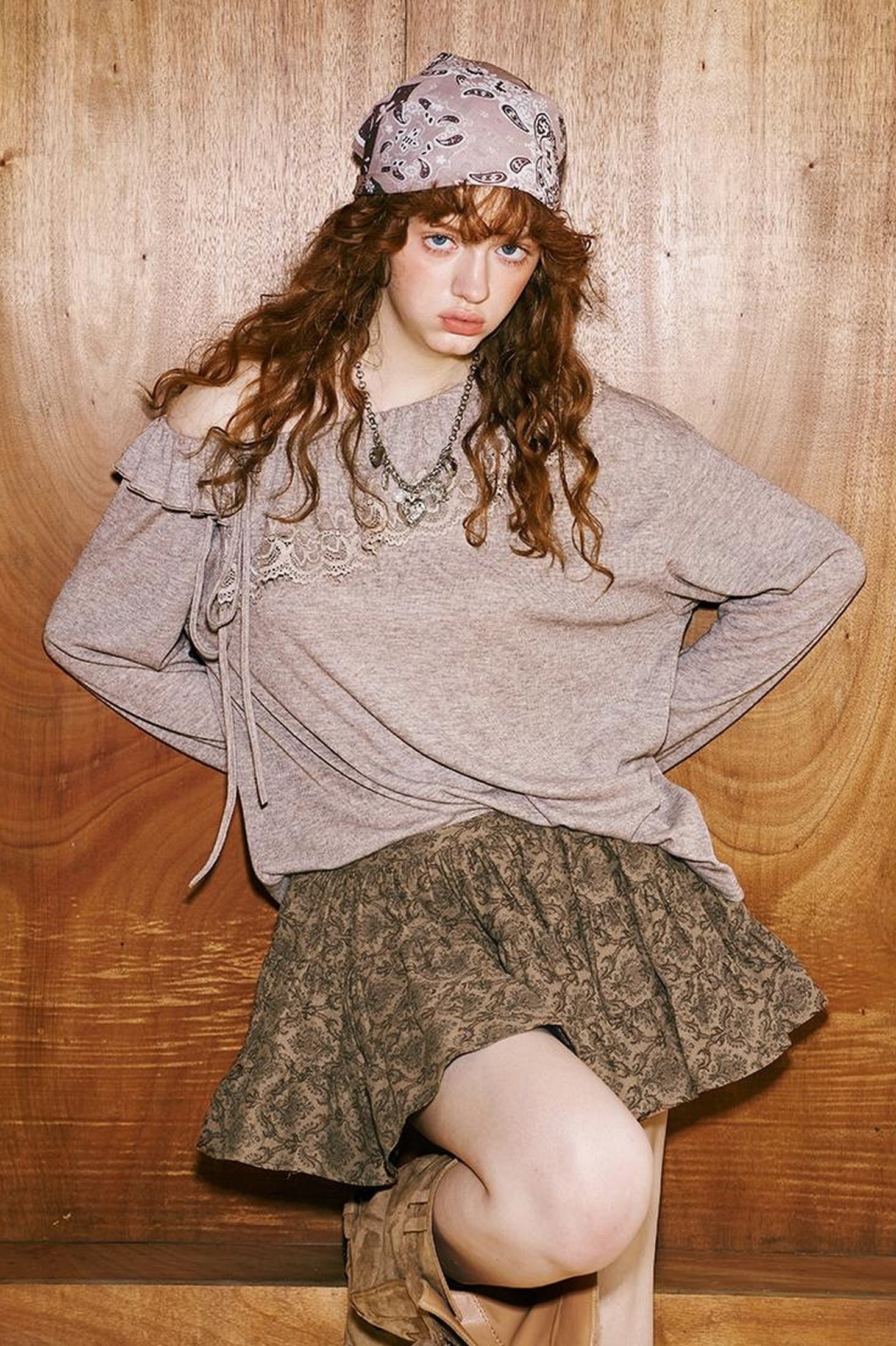 DIDDI MODA Lace Paneled Ruffle Knit Top