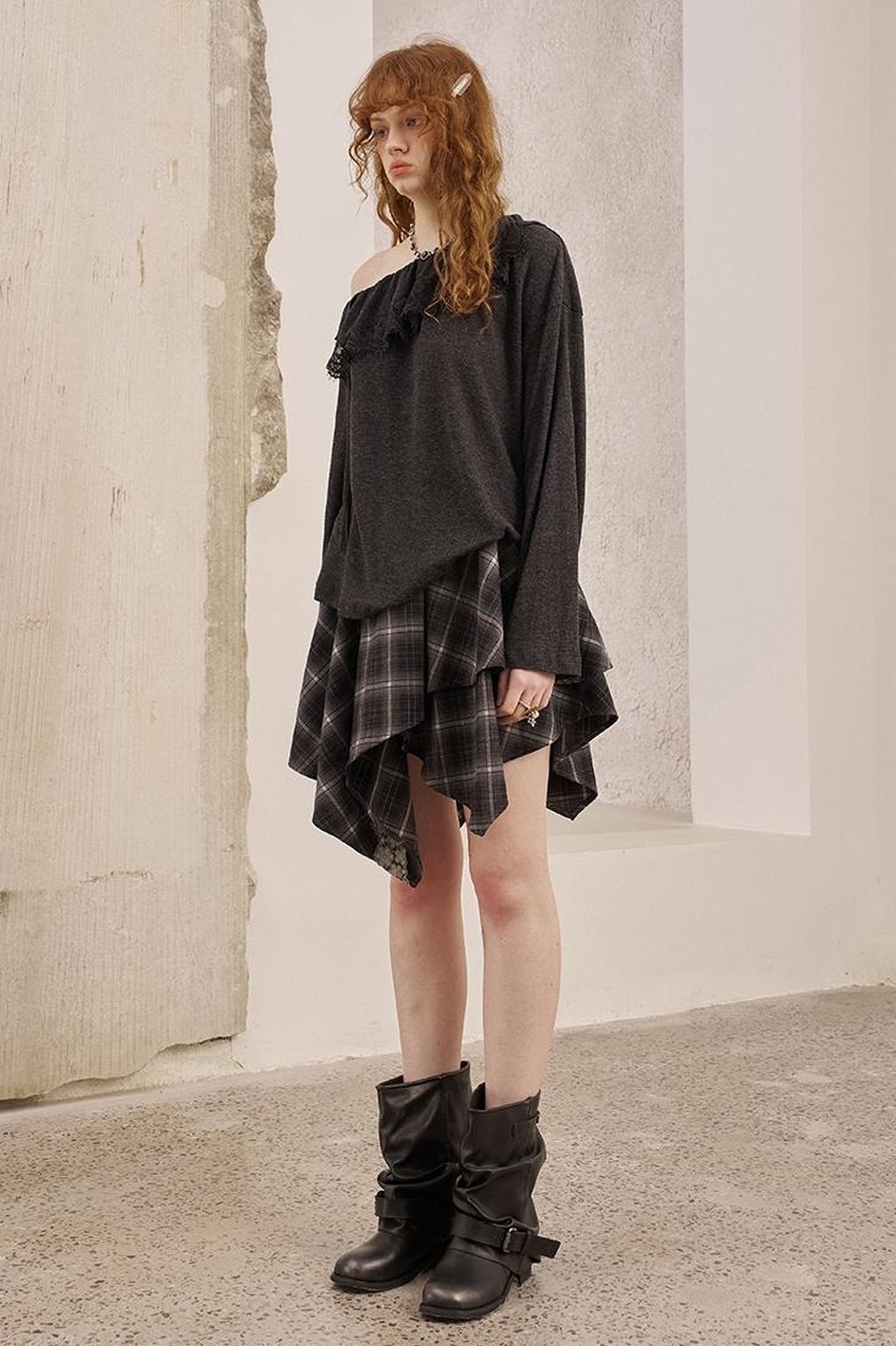 DIDDI MODA Lace Paneled Ruffle Knit Top