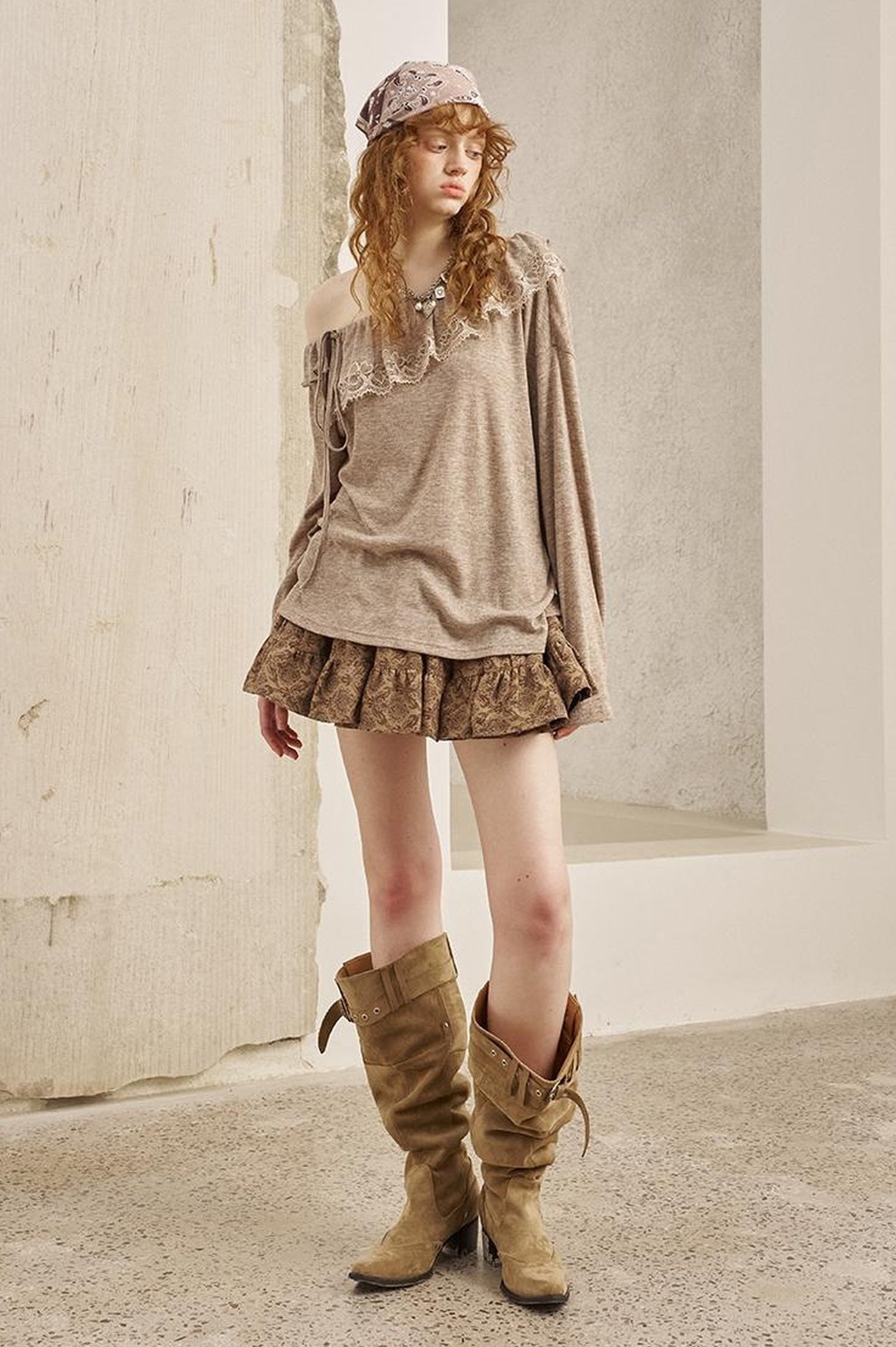 DIDDI MODA Lace Paneled Ruffle Knit Top