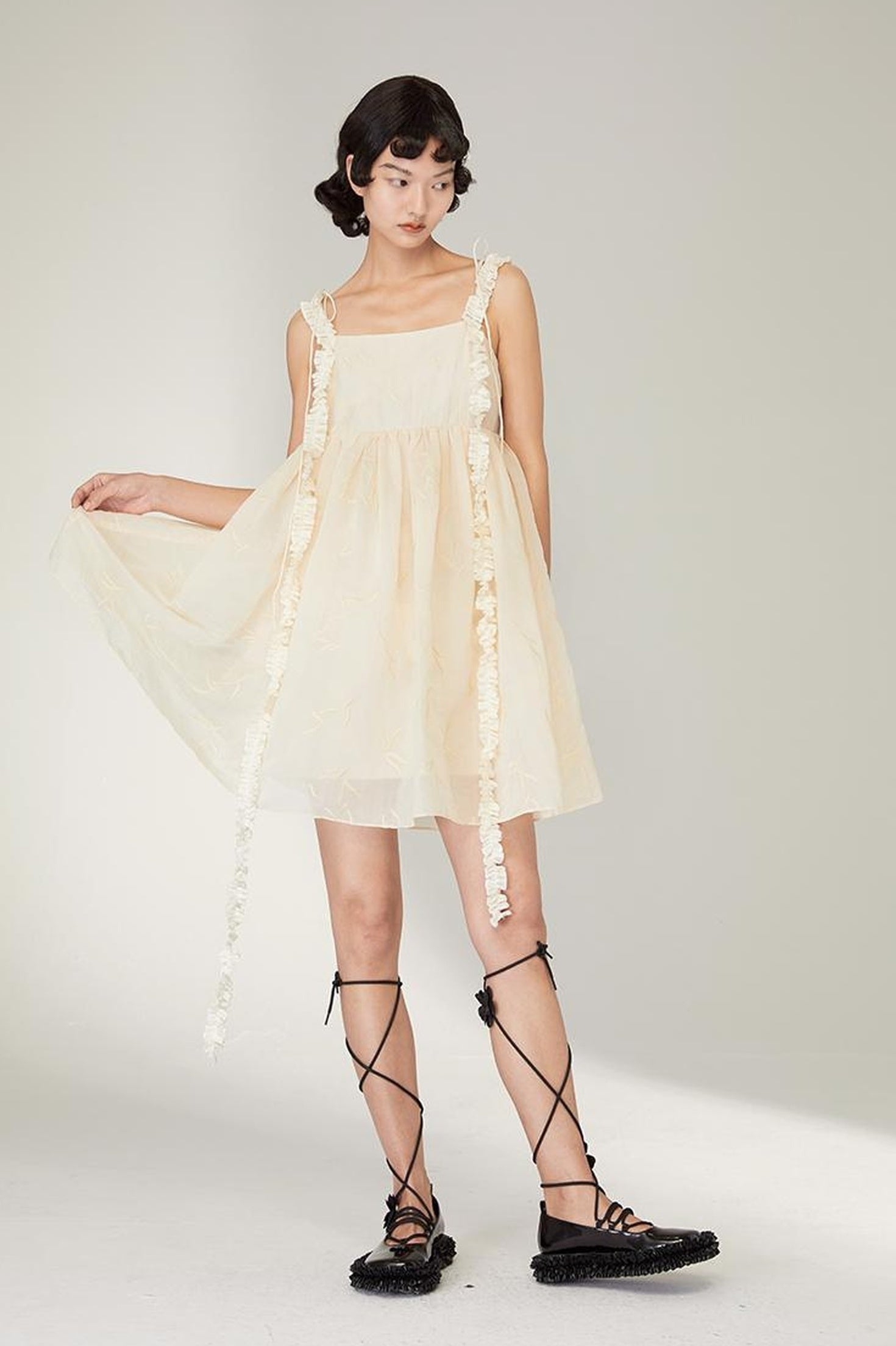 DIDDI MODA Lace Strap Floral Babydoll Dress With Bow Tie Detail