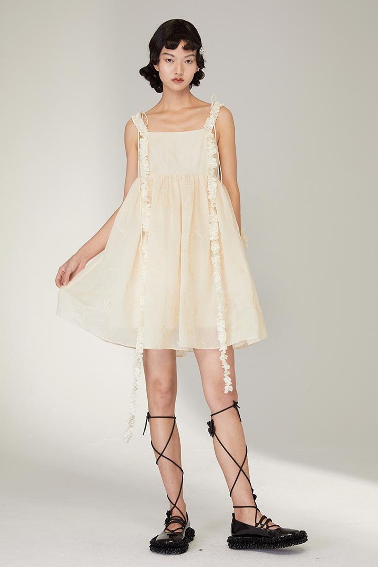 DIDDI MODA Lace Strap Floral Babydoll Dress With Bow Tie Detail