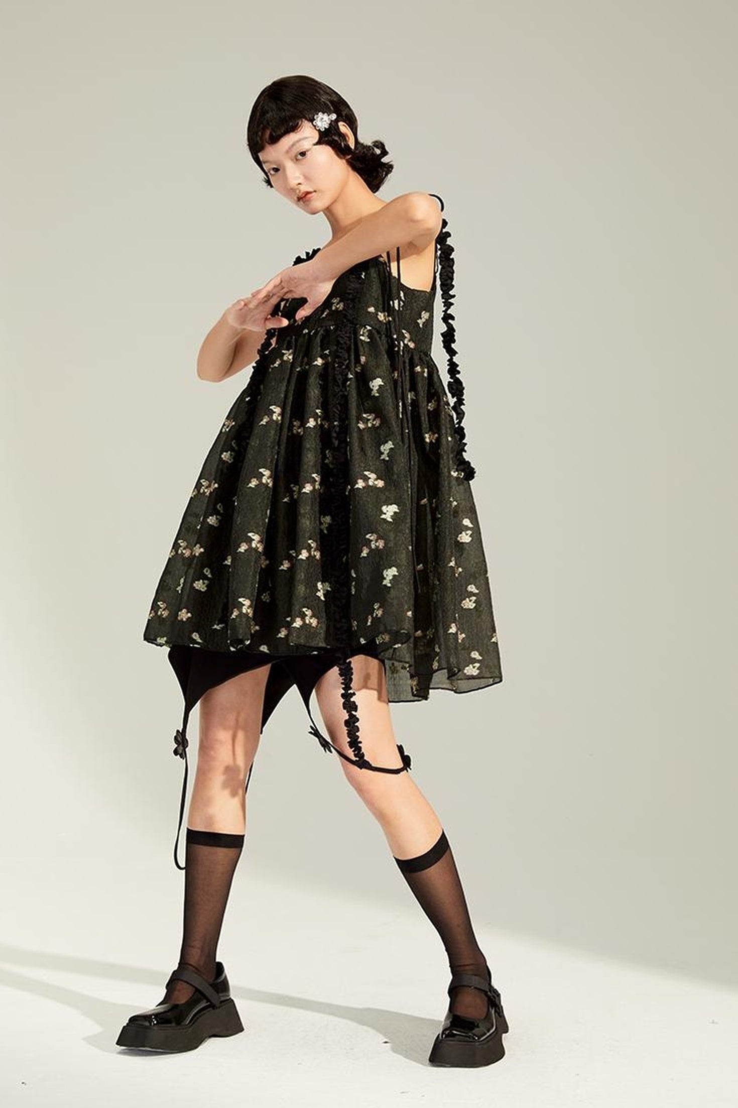 DIDDI MODA Lace Strap Floral Babydoll Dress With Bow Tie Detail