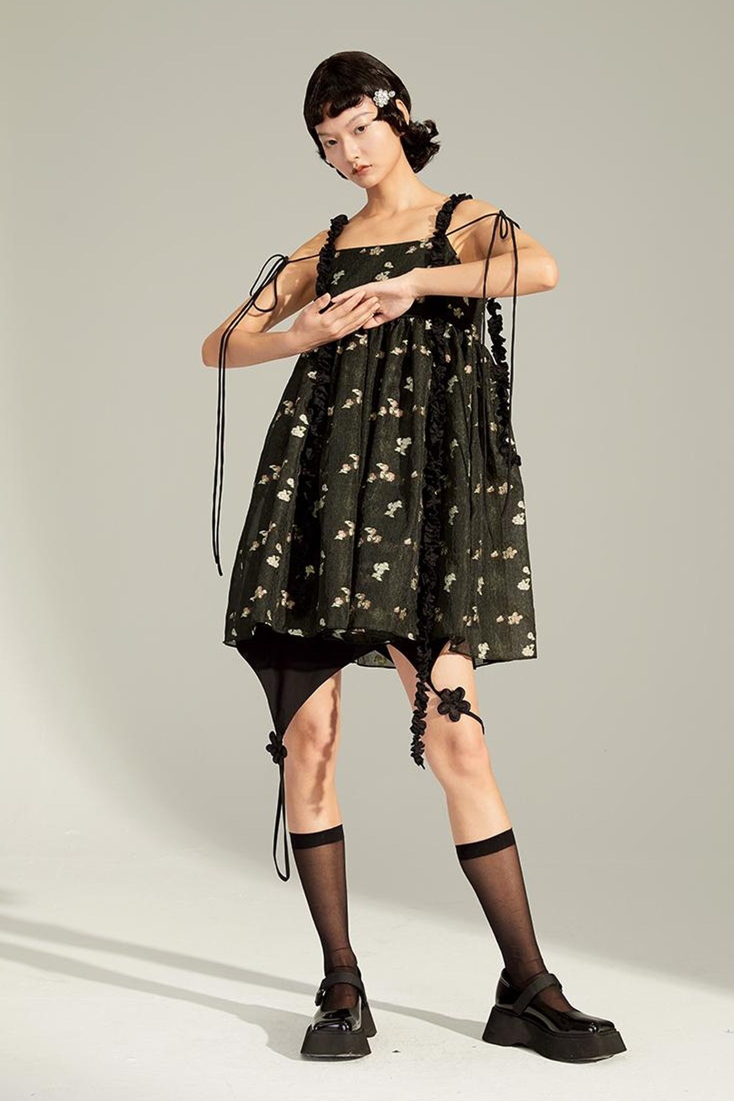 DIDDI MODA Lace Strap Floral Babydoll Dress With Bow Tie Detail