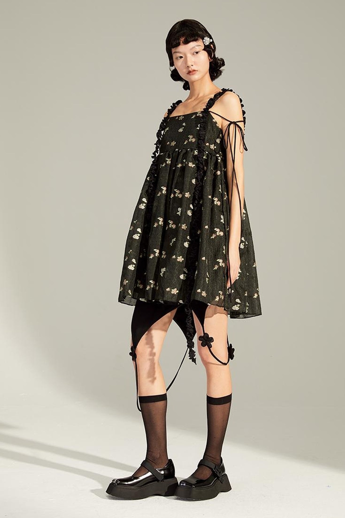 DIDDI MODA Lace Strap Floral Babydoll Dress With Bow Tie Detail