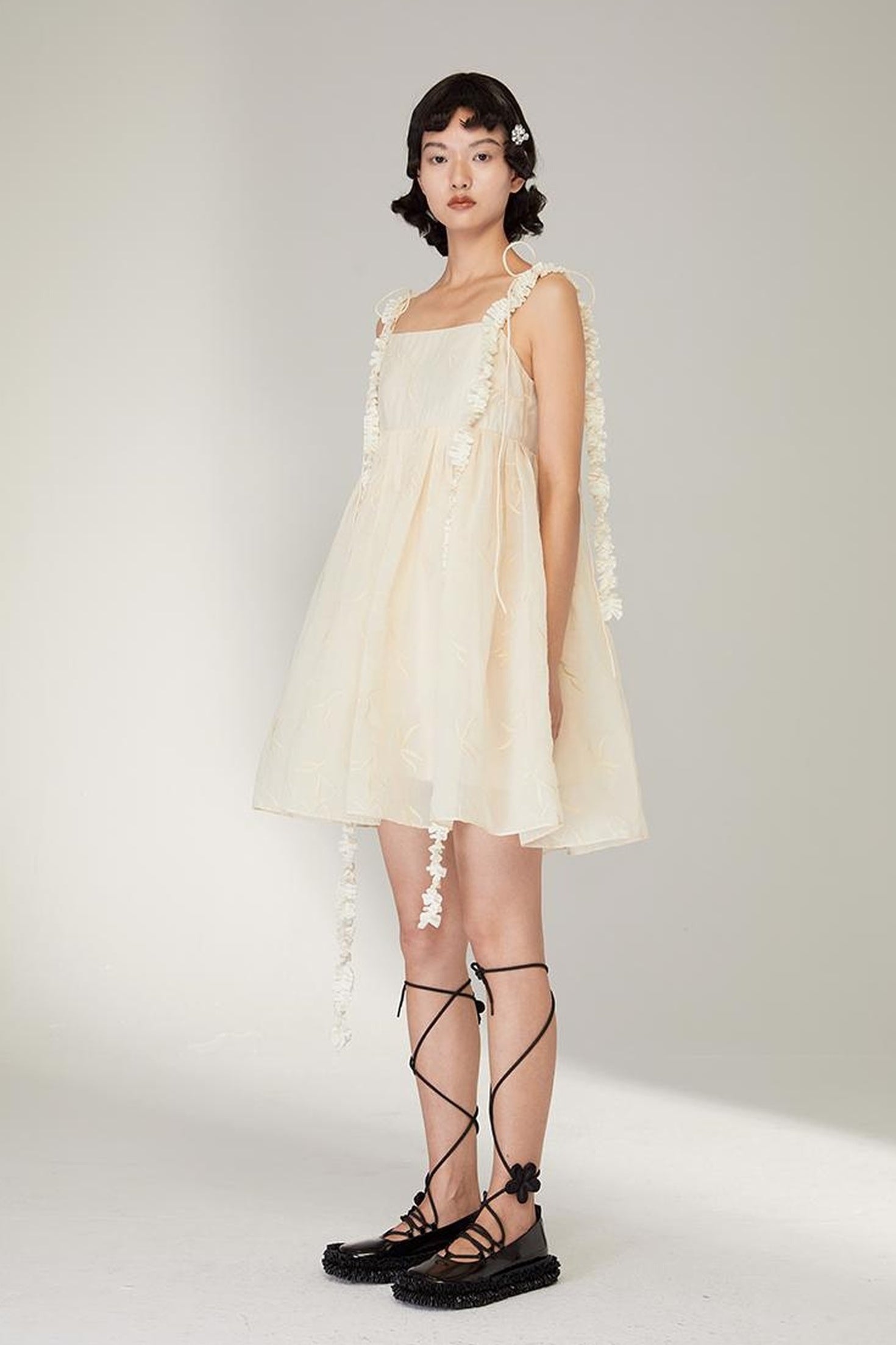 DIDDI MODA Lace Strap Floral Babydoll Dress With Bow Tie Detail