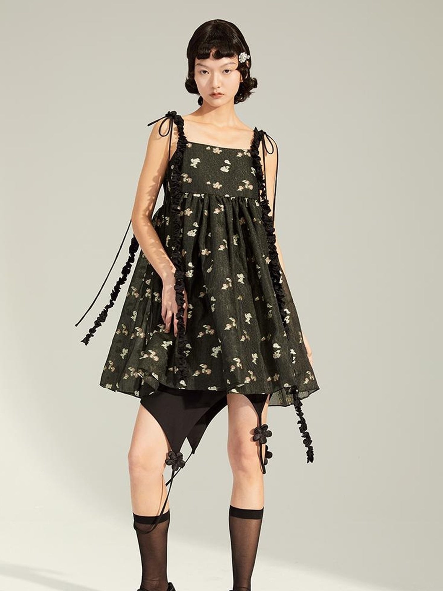 DIDDI MODA Lace Strap Floral Sundress In Black Beige