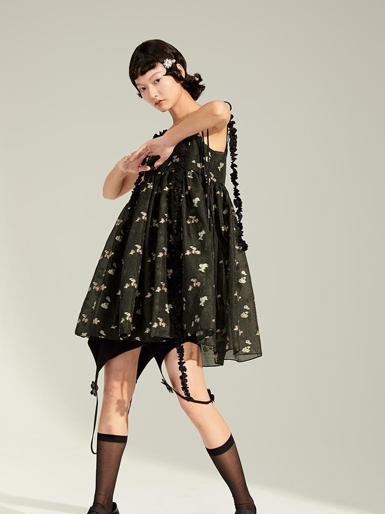 DIDDI MODA Lace Strap Floral Sundress In Black Beige