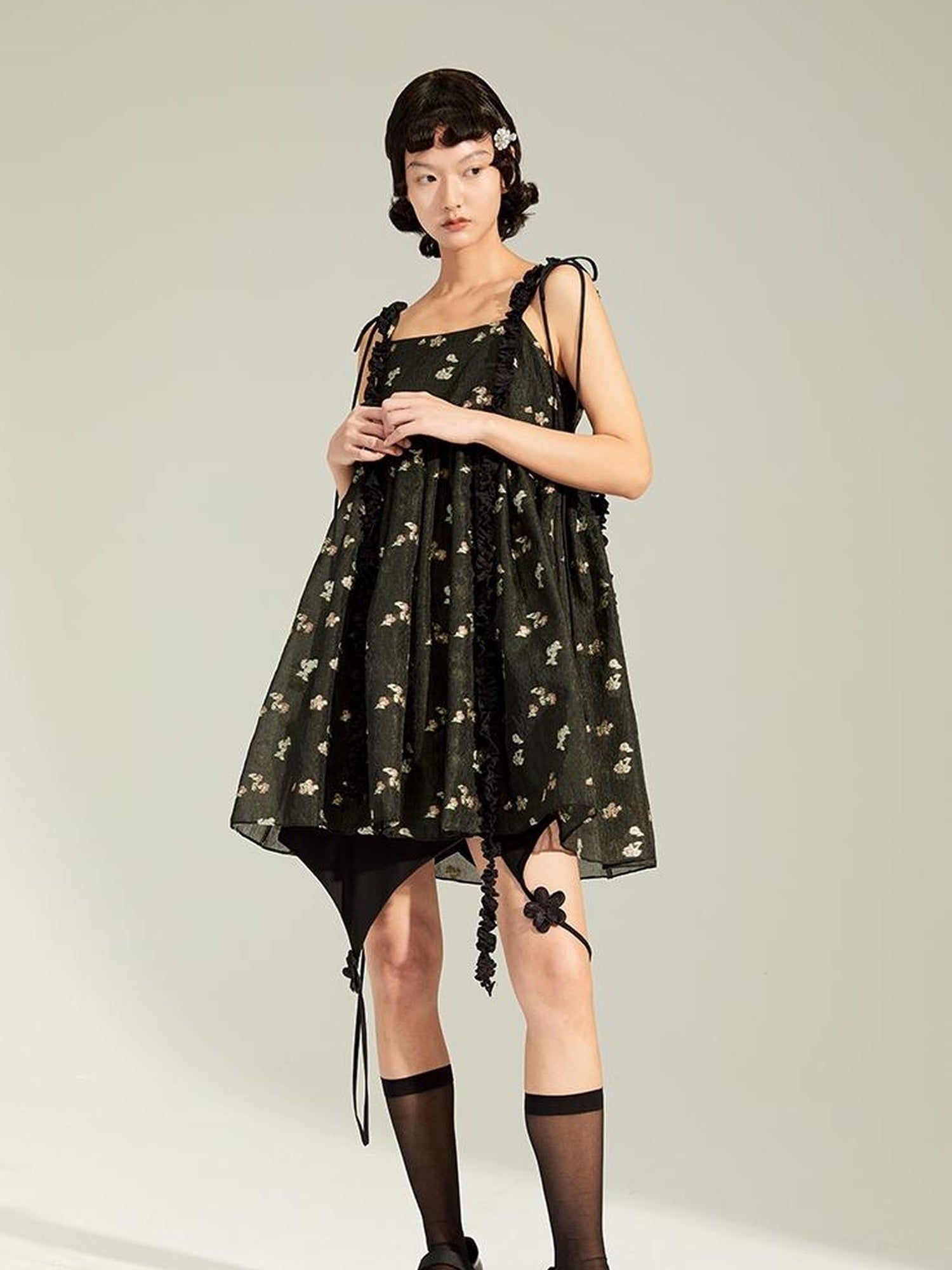 DIDDI MODA Lace Strap Floral Sundress In Black Beige