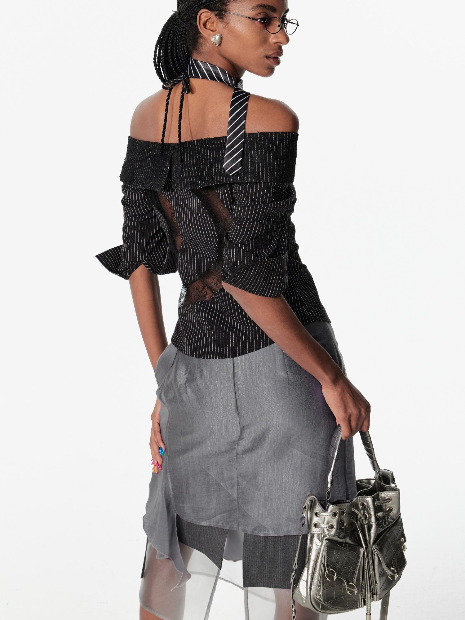 2th Desire Lace Trim Off-Shoulder C-Cut Back Fitted Blouse Shirt