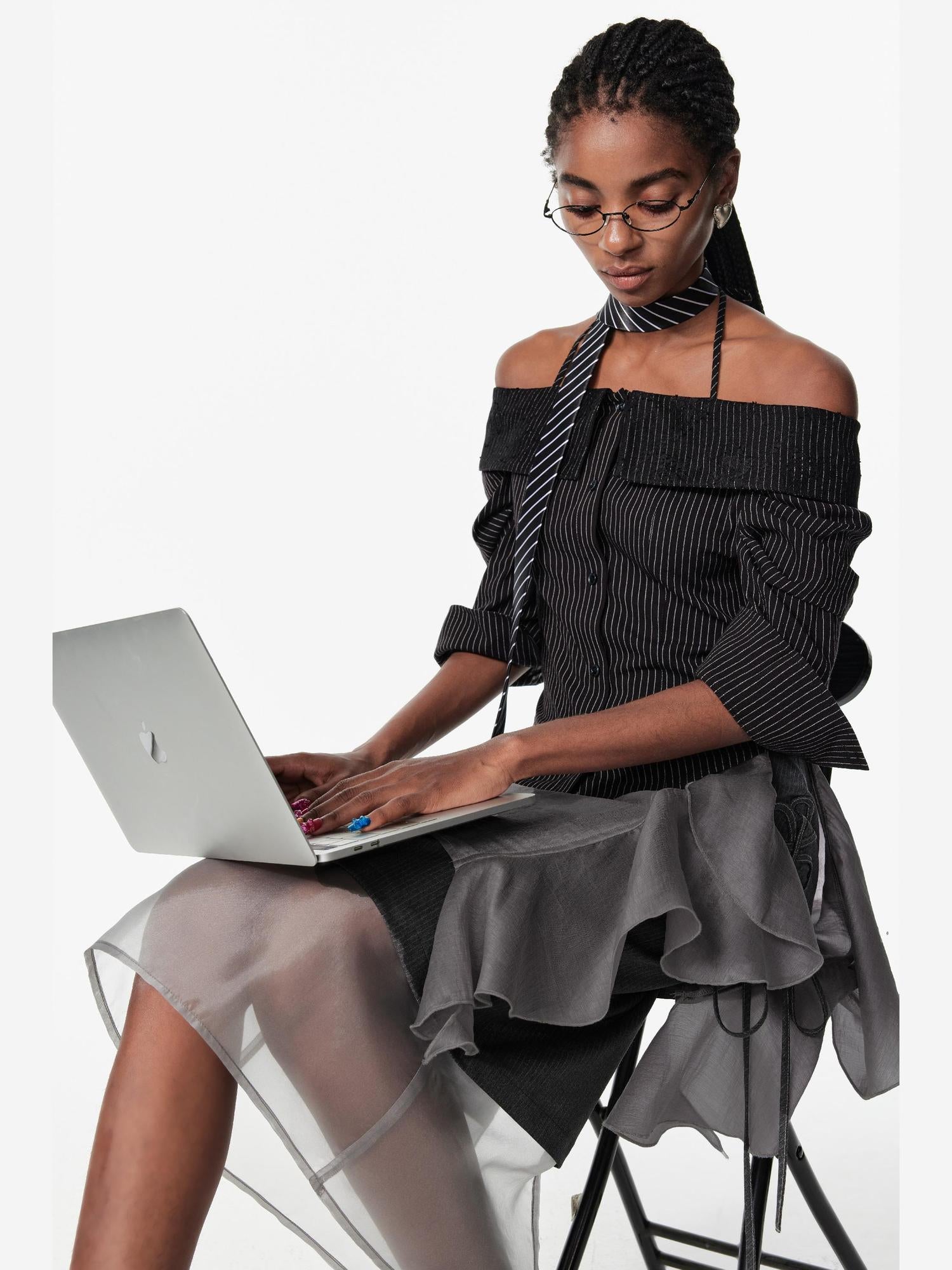 Lace Trim Off-Shoulder C-Cut Back Fitted Blouse Shirt