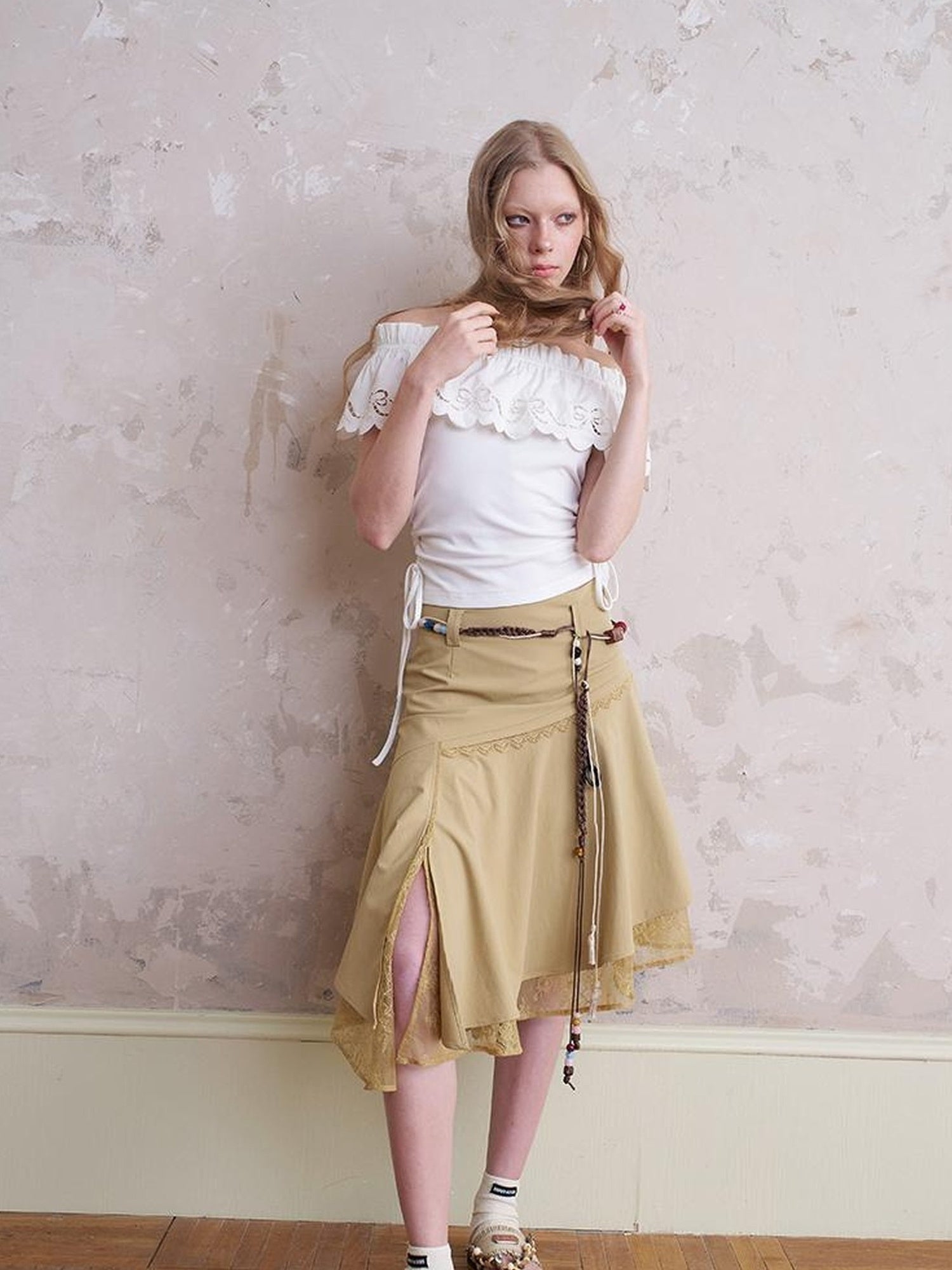 DIDDI MODA Lace Trimmed Asymmetrical Slit Skirt With Layered Hem