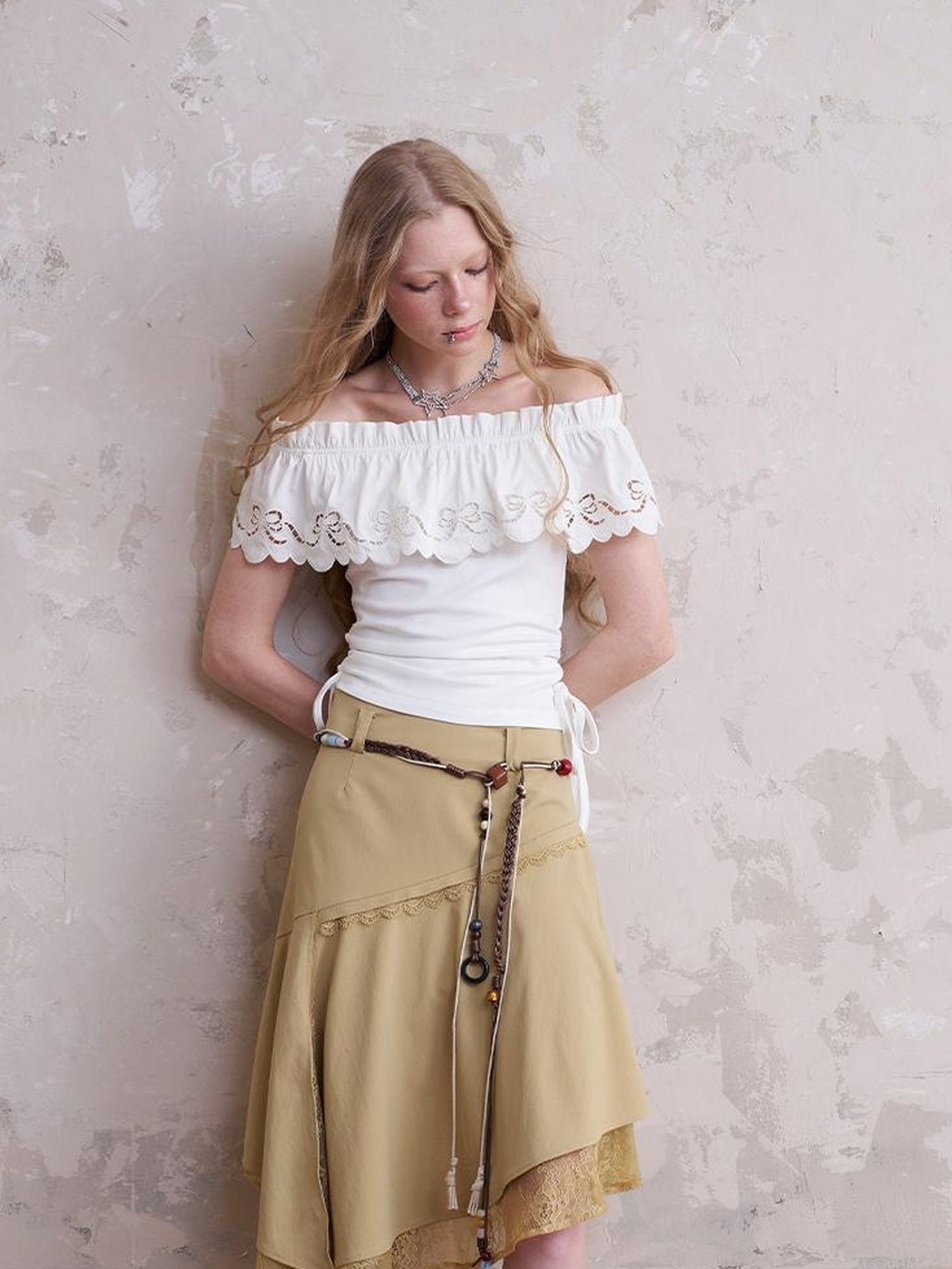 DIDDI MODA Lace Trimmed Asymmetrical Slit Skirt With Layered Hem