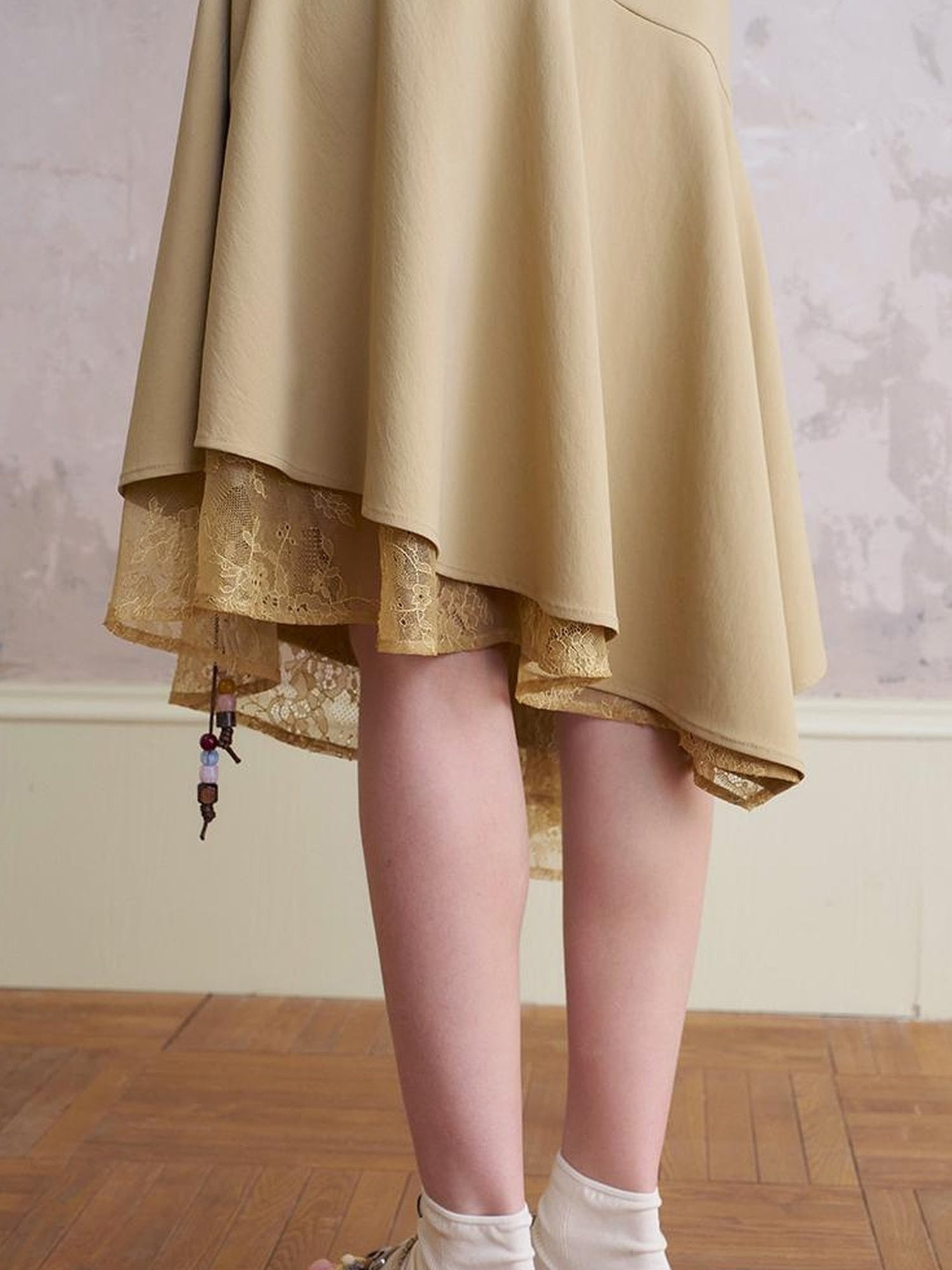 DIDDI MODA Lace Trimmed Asymmetrical Slit Skirt With Layered Hem