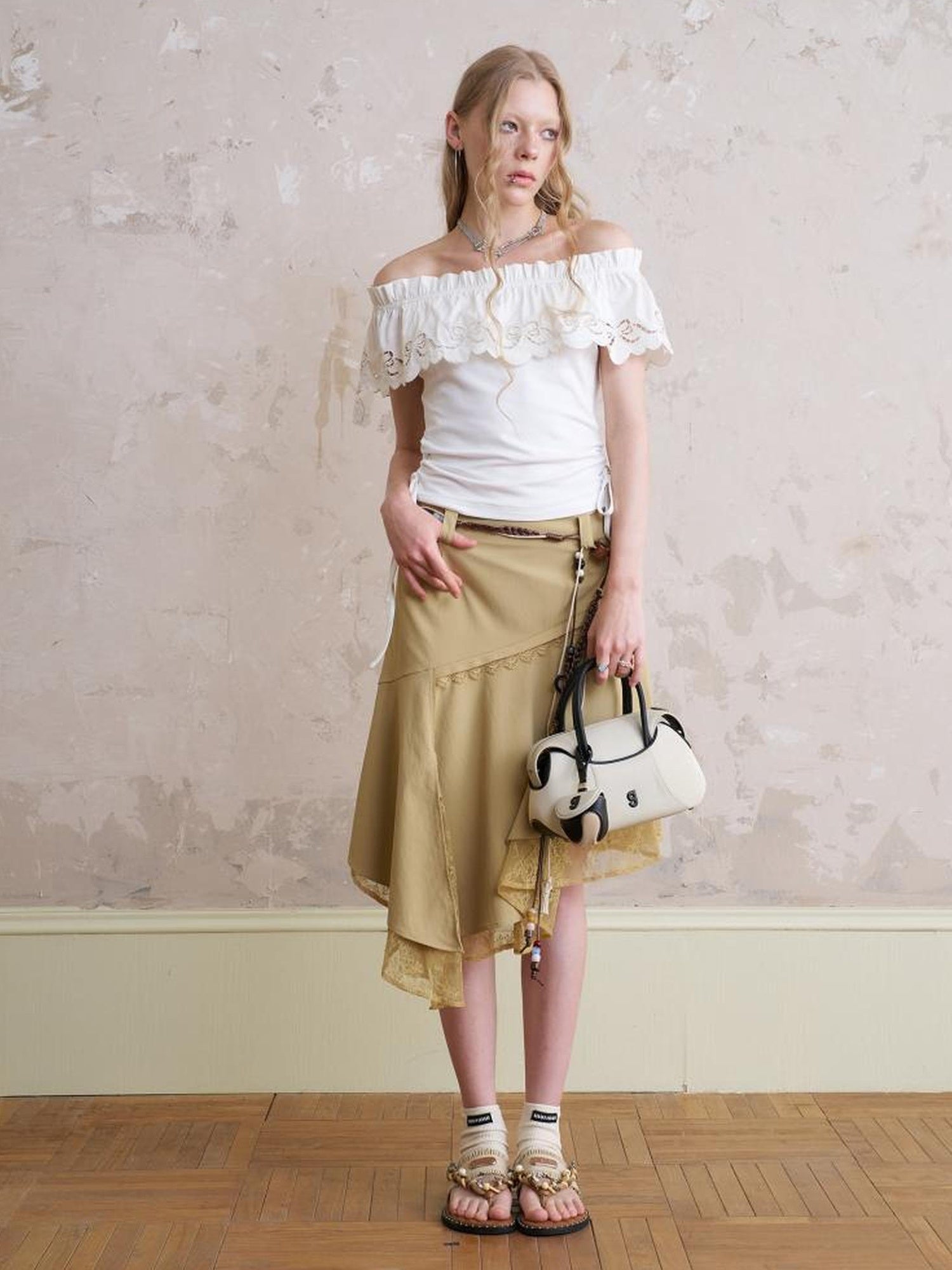 DIDDI MODA Lace Trimmed Asymmetrical Slit Skirt With Layered Hem