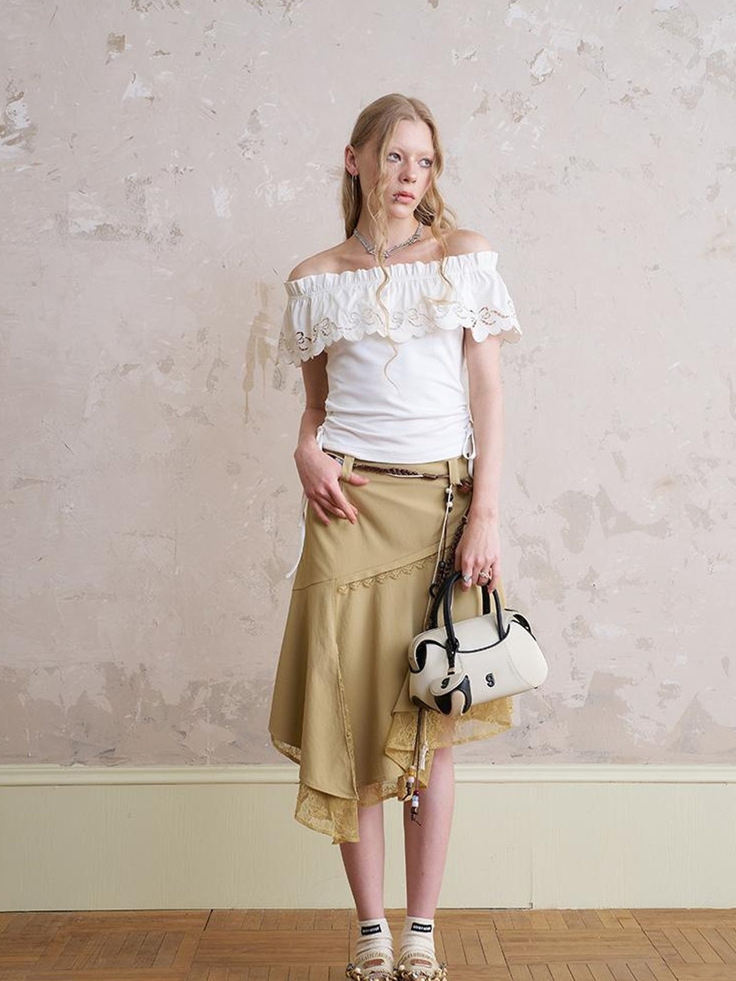 DIDDI MODA Lace Trimmed Asymmetrical Slit Skirt With Layered Hem