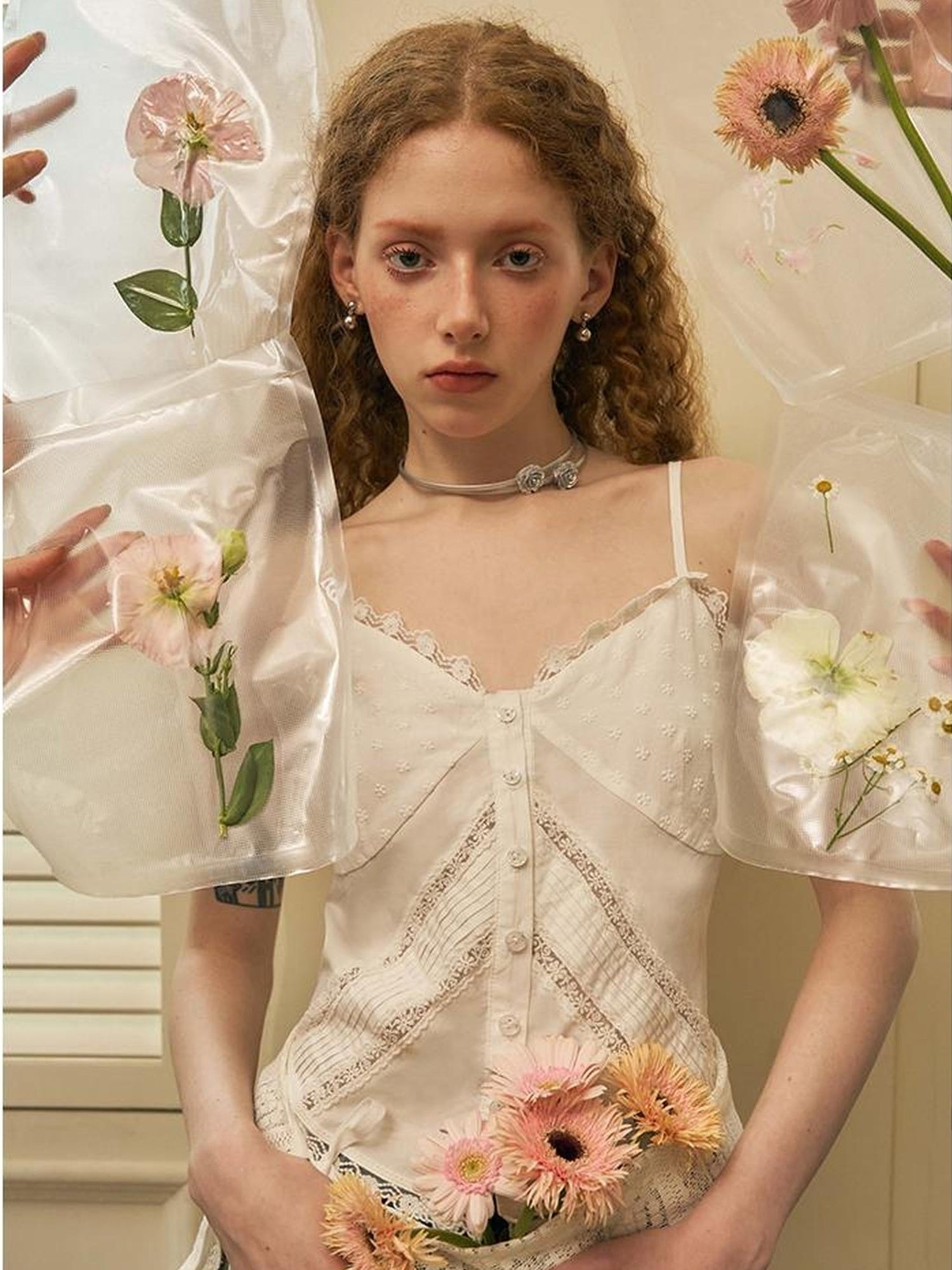 DIDDI MODA Lace Trimmed Cotton V Neck Cami Top