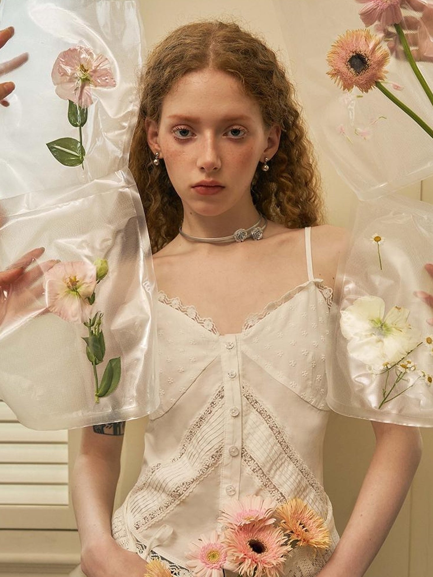 DIDDI MODA Lace Trimmed Cotton V Neck Cami Top