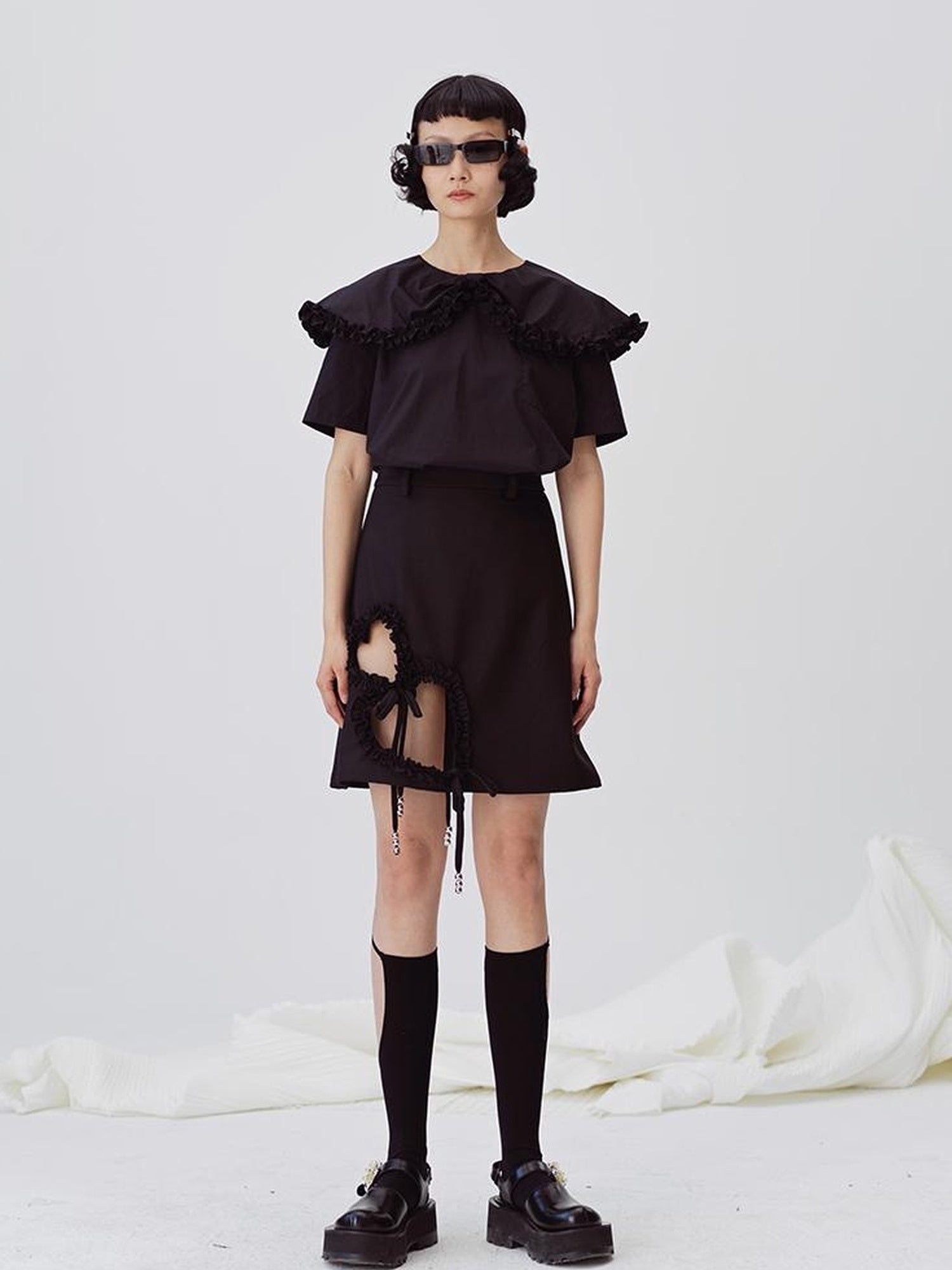 DIDDI MODA Lace Trimmed Hollow Heart A Line Mini Skirt