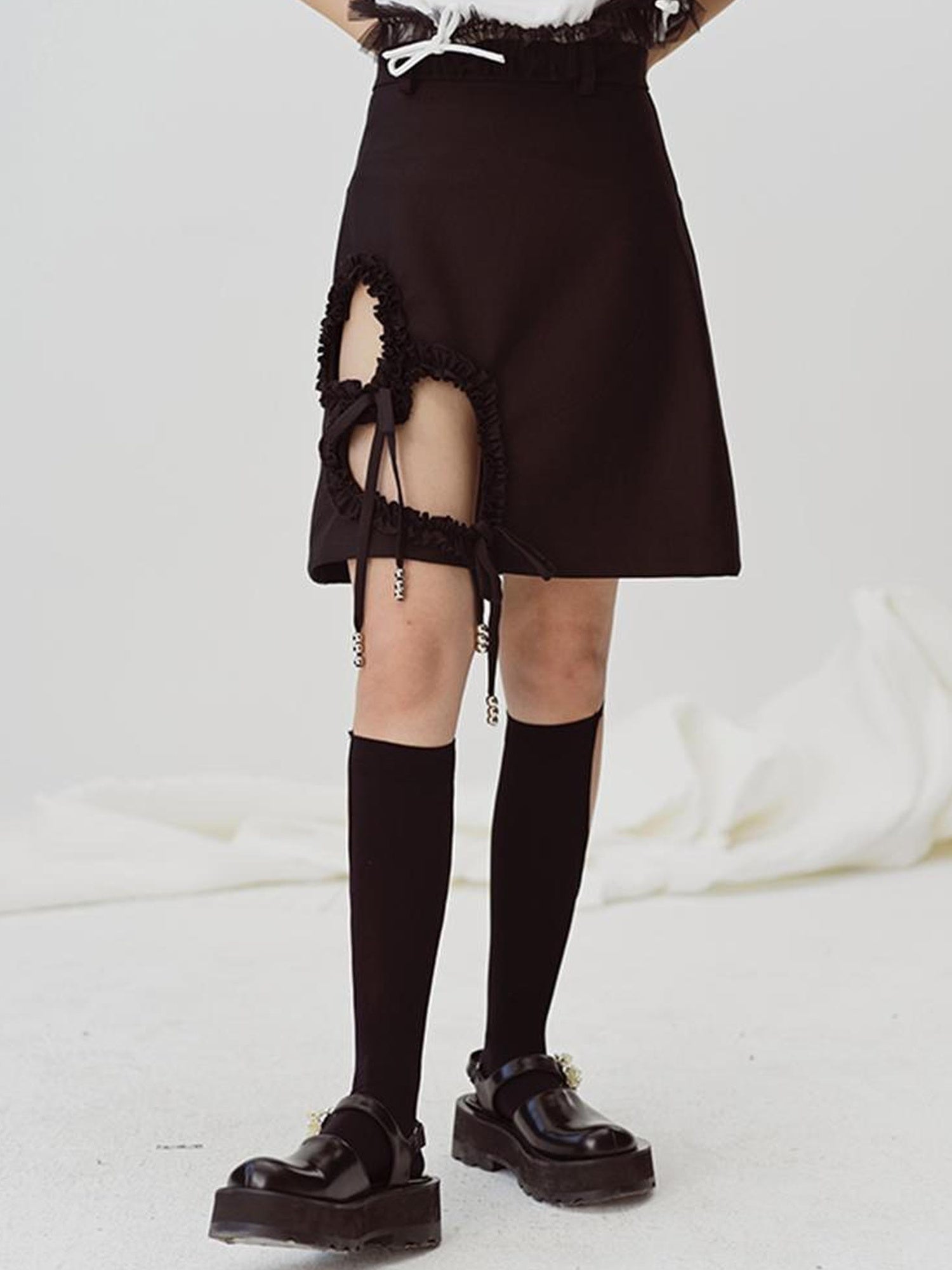 DIDDI MODA Lace Trimmed Hollow Heart A Line Mini Skirt