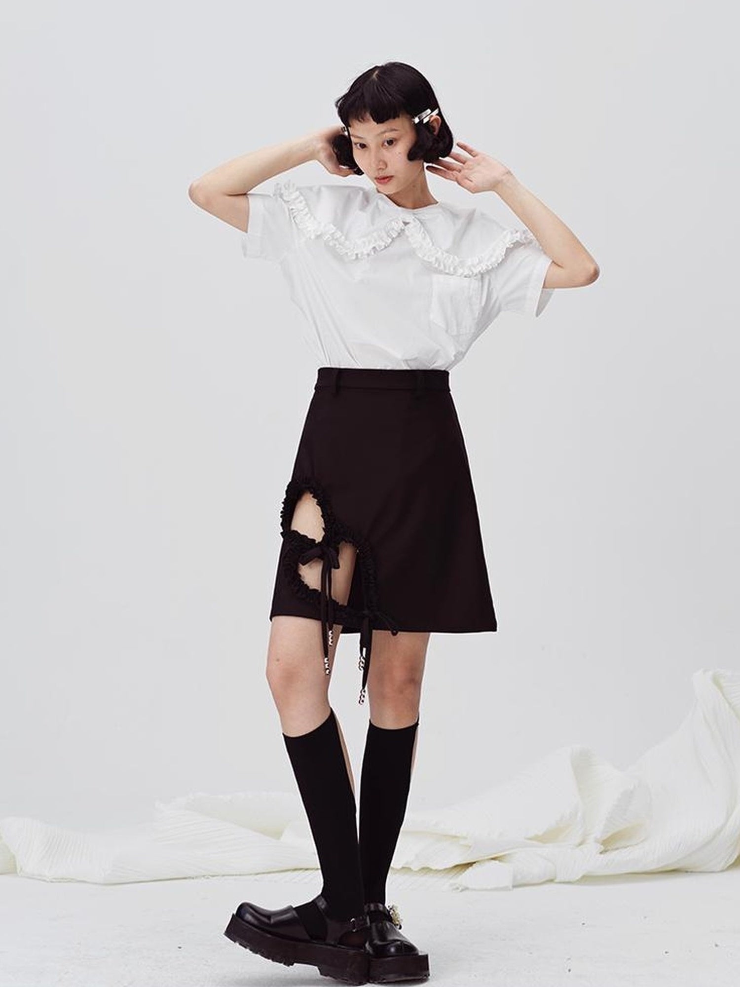 DIDDI MODA Lace Trimmed Hollow Heart A Line Mini Skirt