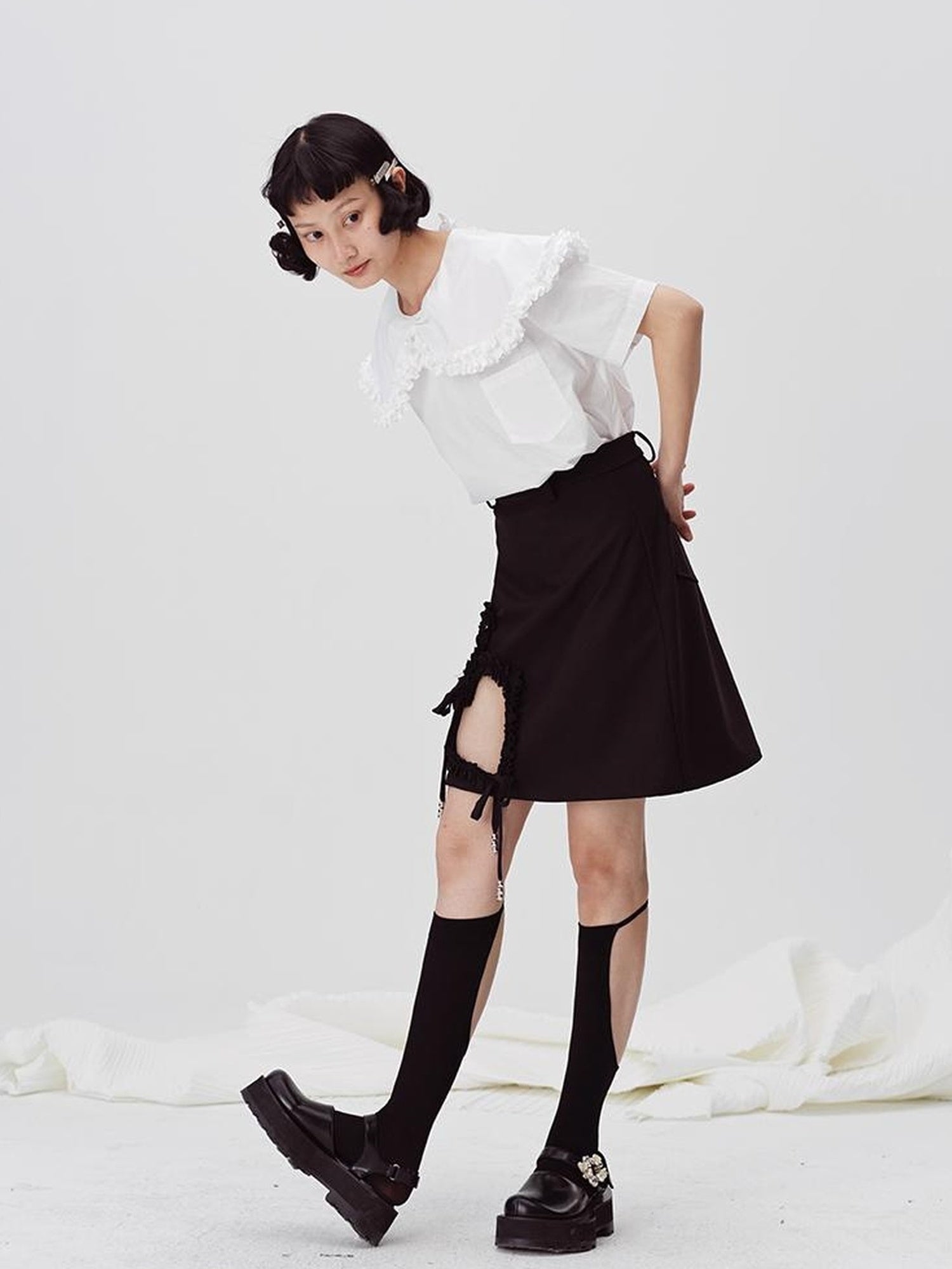 DIDDI MODA Lace Trimmed Hollow Heart A Line Mini Skirt