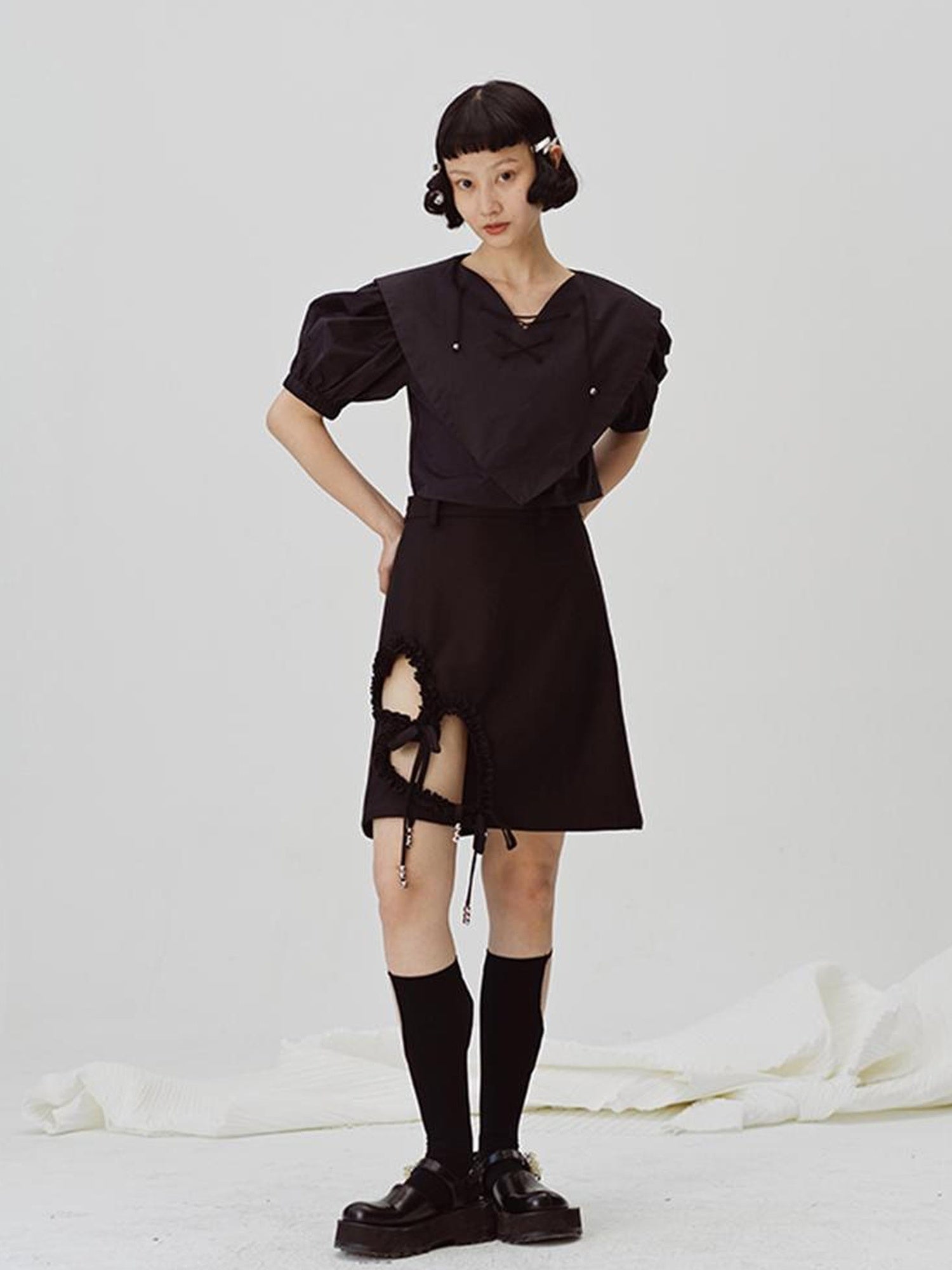 DIDDI MODA Lace Trimmed Hollow Heart A Line Mini Skirt