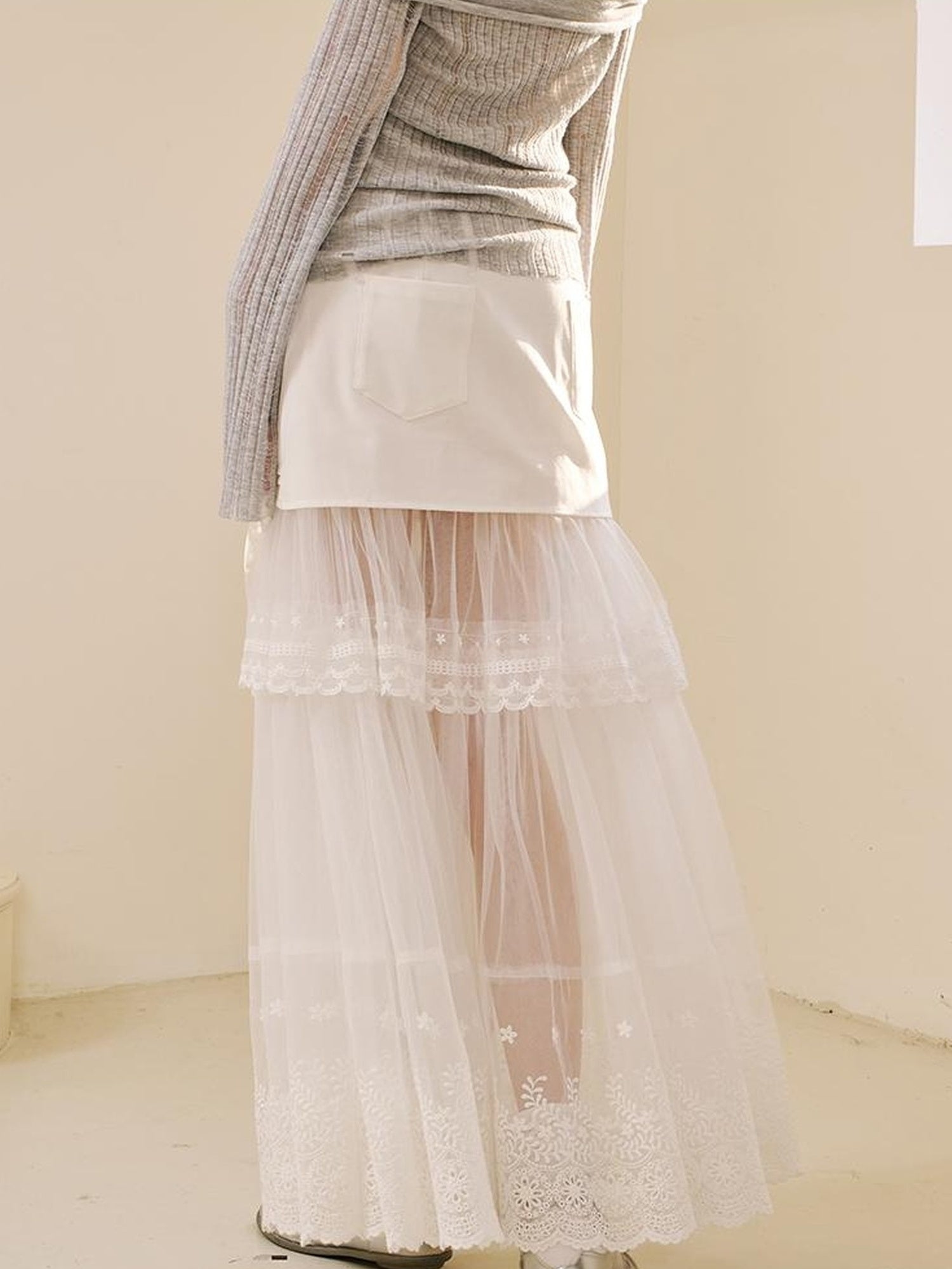 DIDDI MODA Lace Trimmed Pleated Tee Embroidered Mesh Skirt Set
